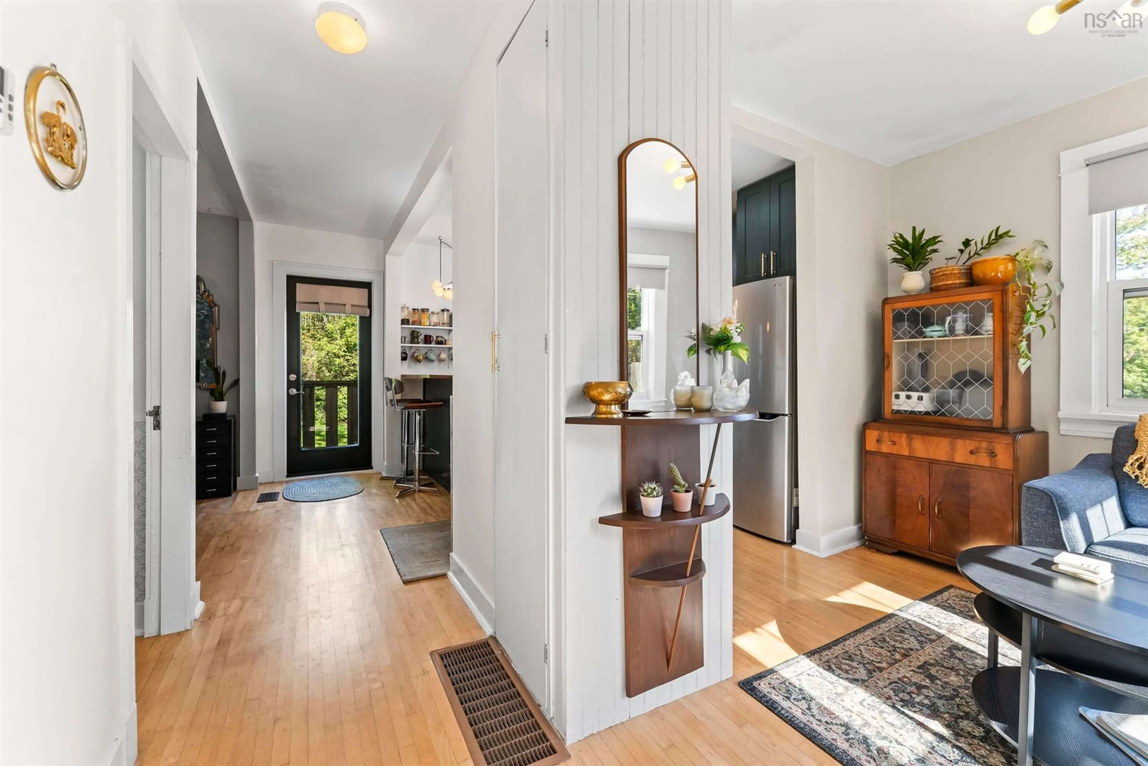 Indoor entryway for 117 Osborne St, Halifax Nova Scotia B3N 3H5