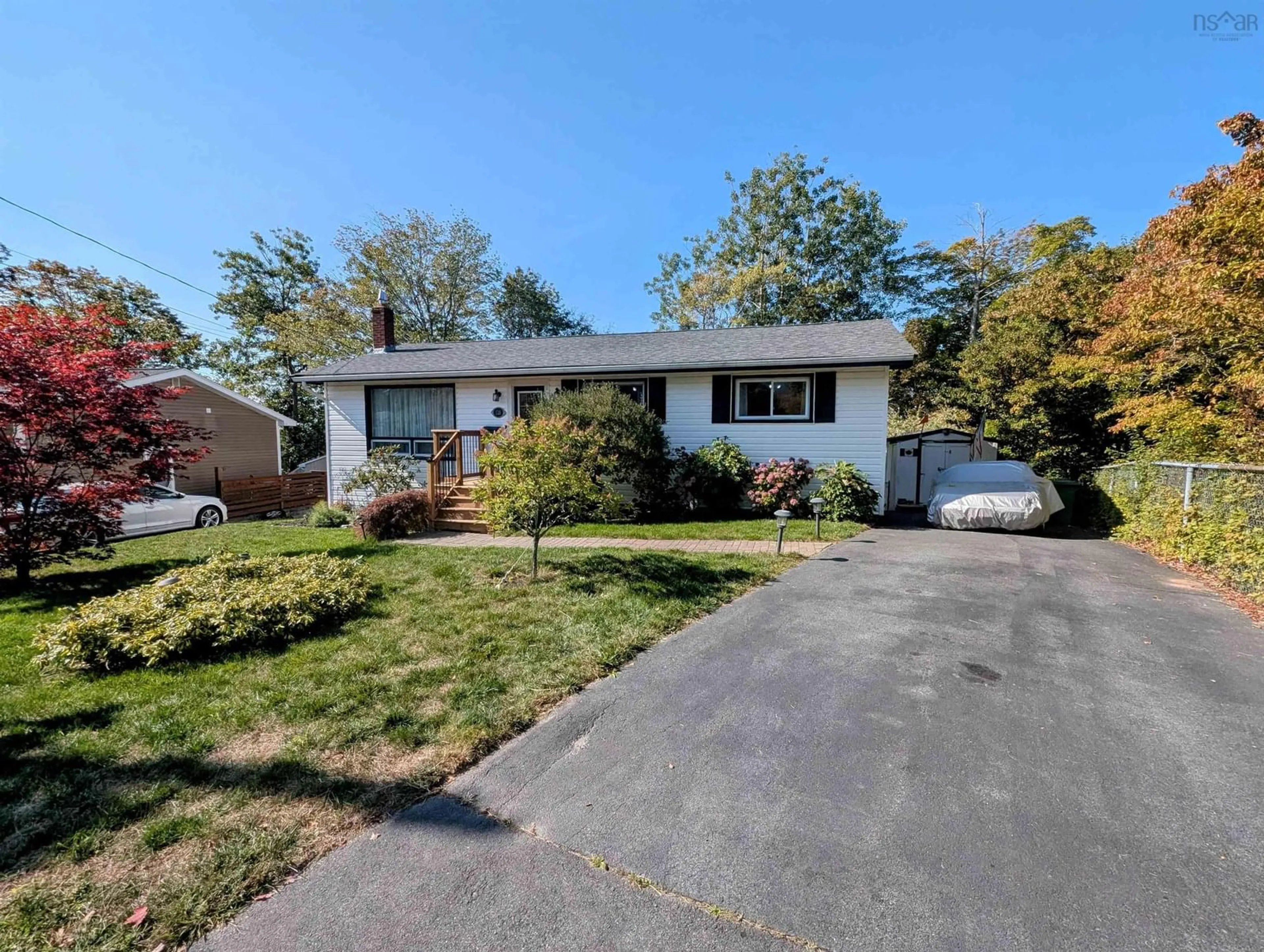 Home with vinyl exterior material, street for 129 Quaker Cres, Lower Sackville Nova Scotia B4C 2Z2