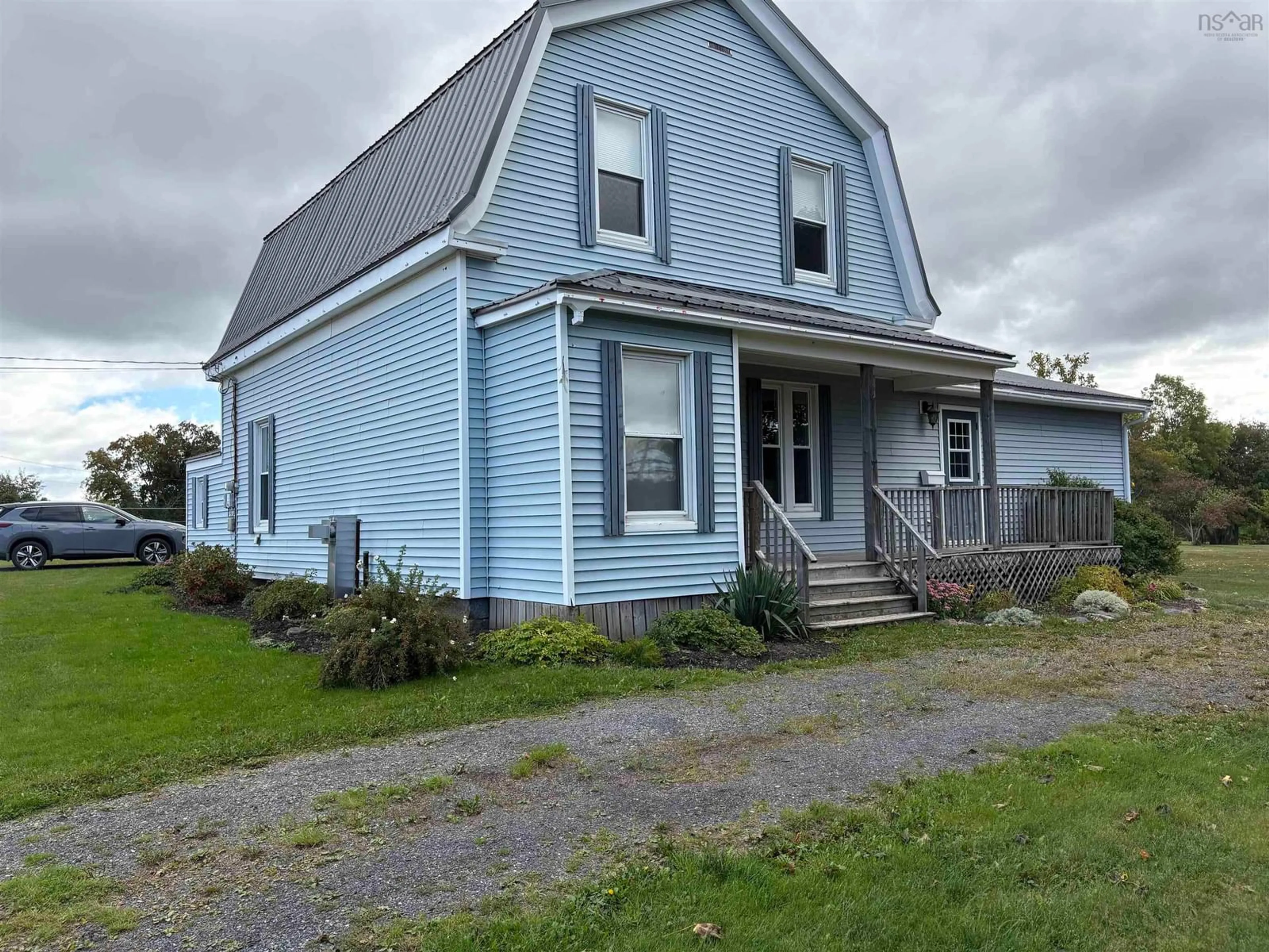 Home with vinyl exterior material, unknown for 21 Oak St, Pictou Nova Scotia B0K 1H0