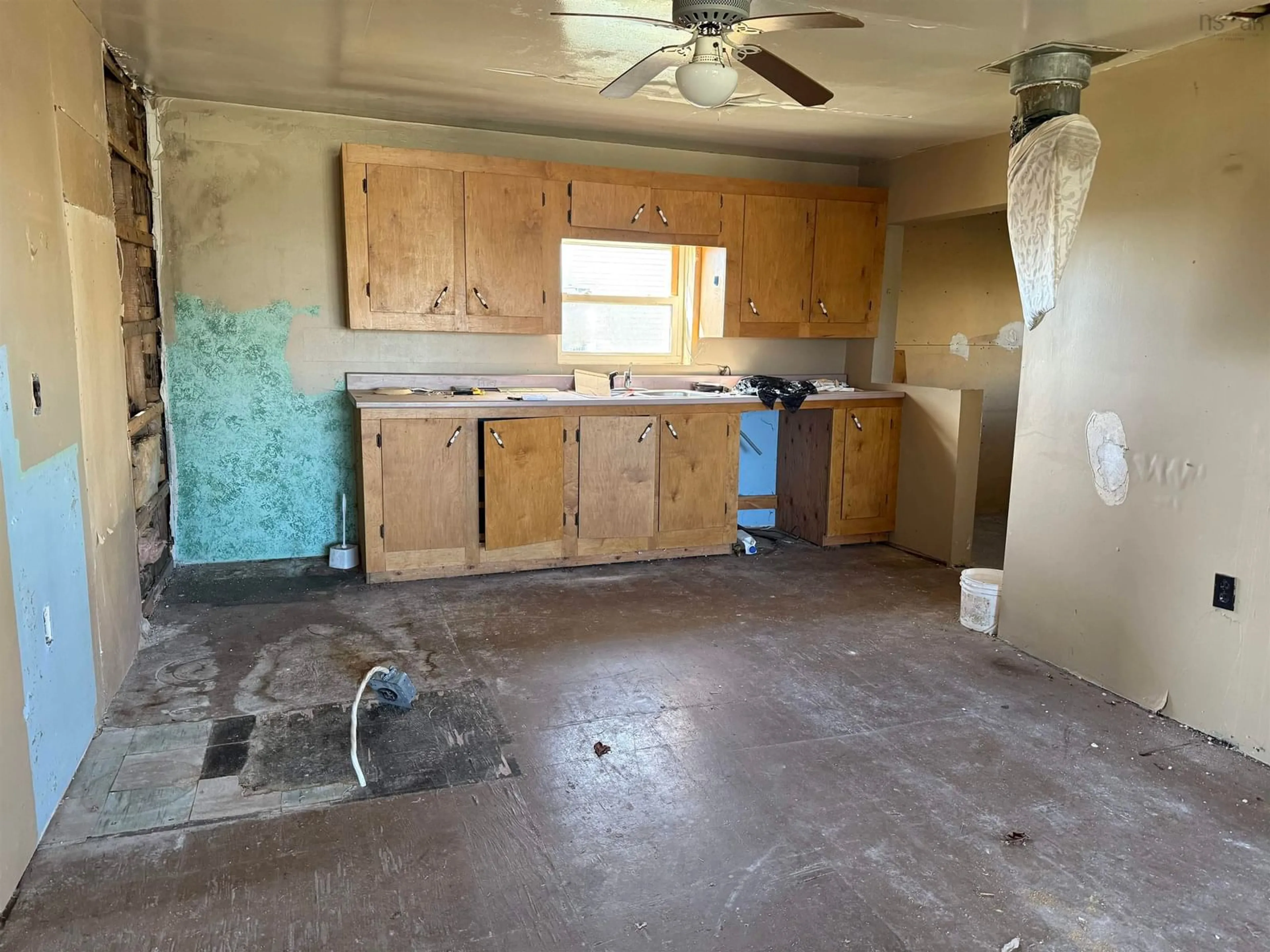 A pic of a room for 2686 Main St, Clark's Harbour Nova Scotia B0W 1P0
