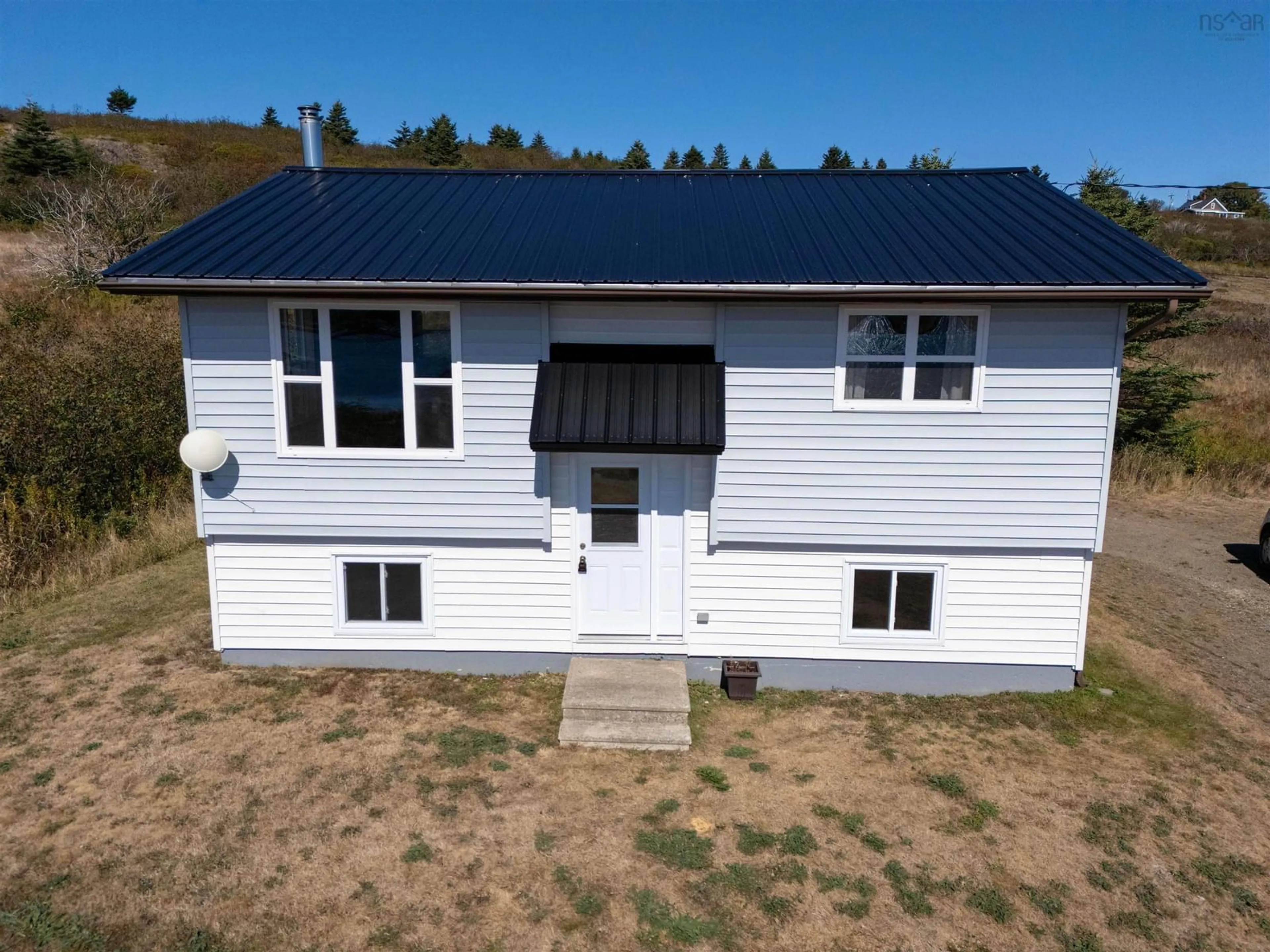 A pic from outside/outdoor area/front of a property/back of a property/a pic from drone, building for 113 Water Street, Freeport Nova Scotia B0V 1B0