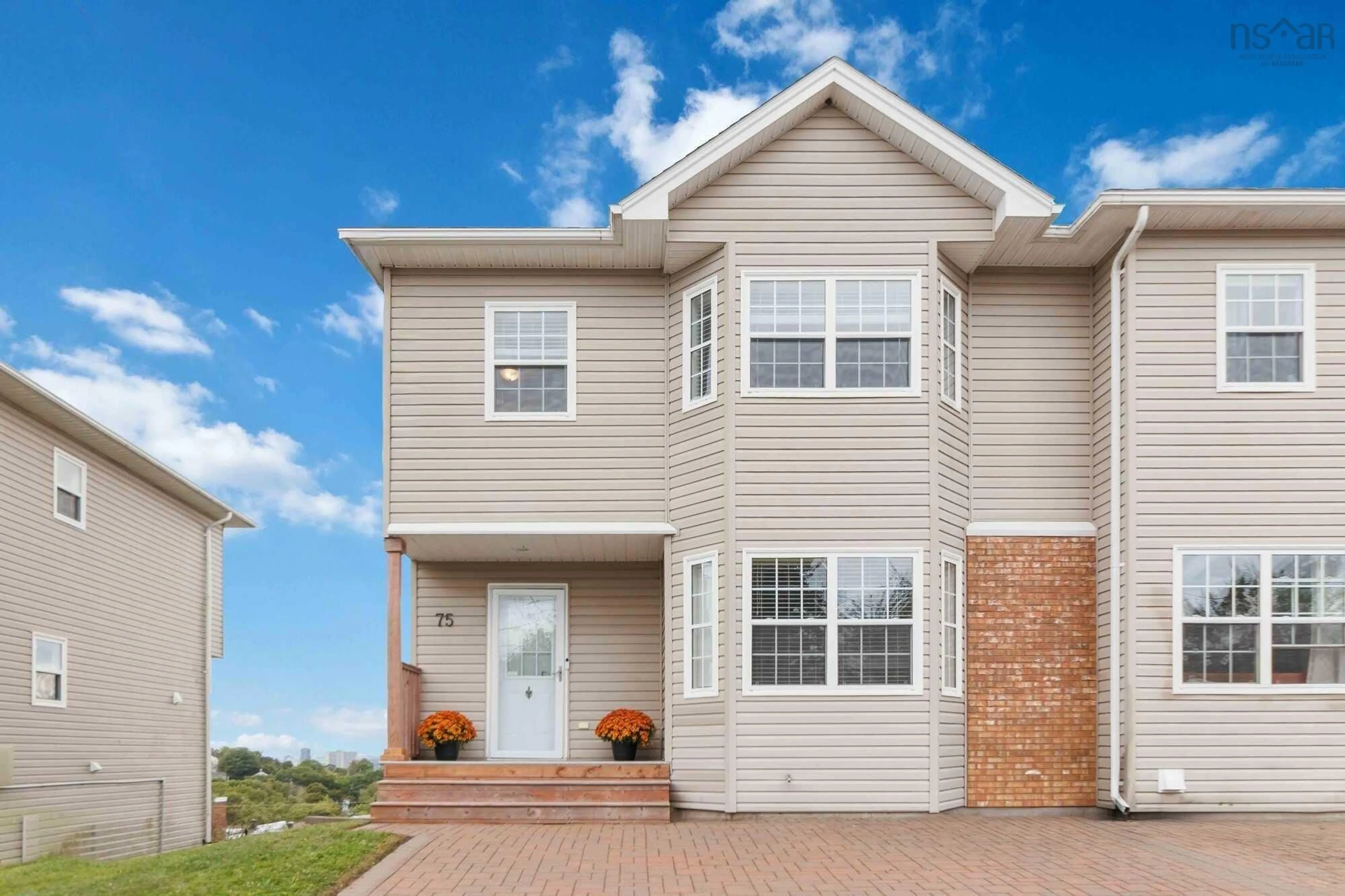 Home with vinyl exterior material, street for 75 Joffre St, Dartmouth Nova Scotia B2Y 3C7