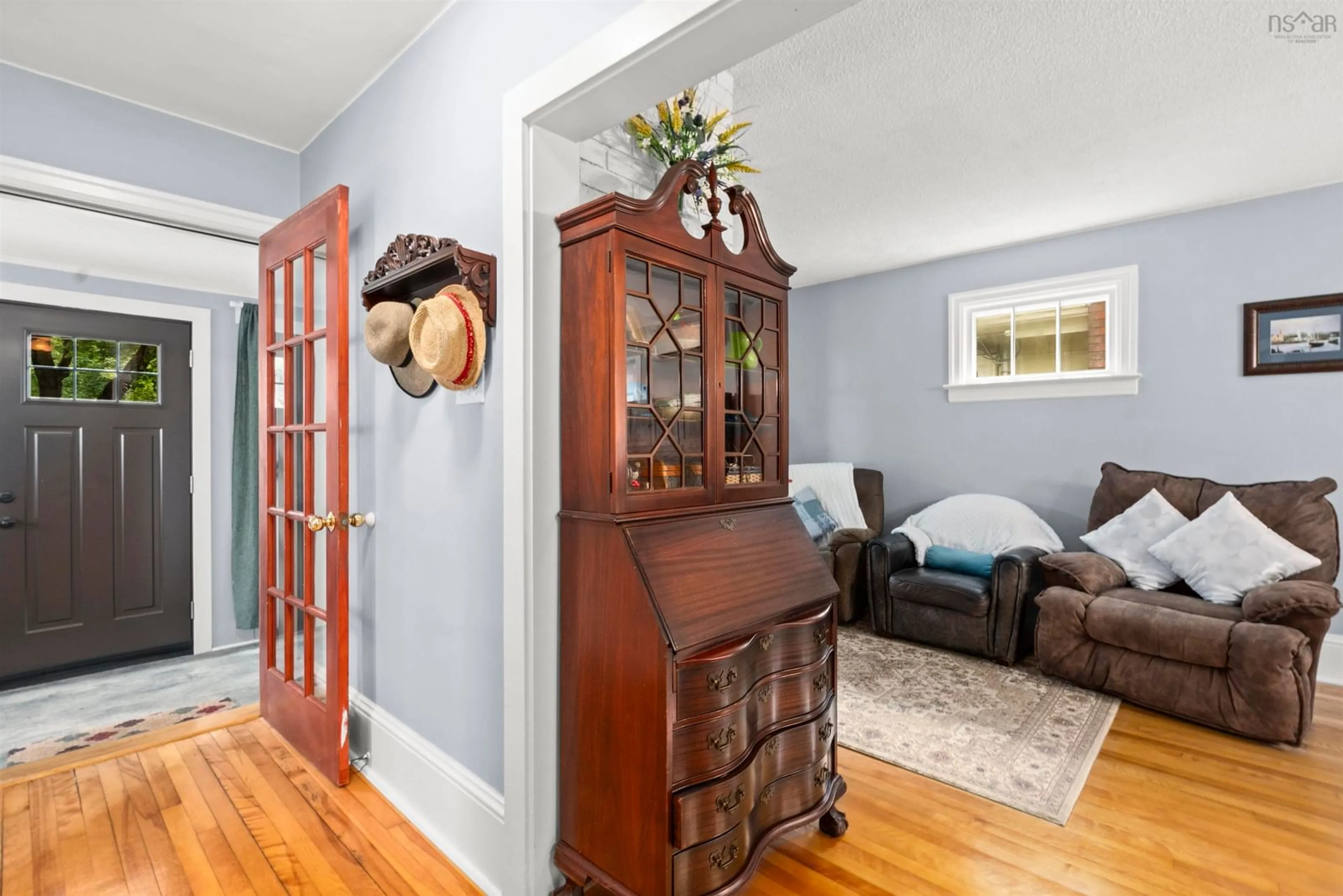 Unknown for 2512 Poplar St, Halifax Nova Scotia B3L 2Y8