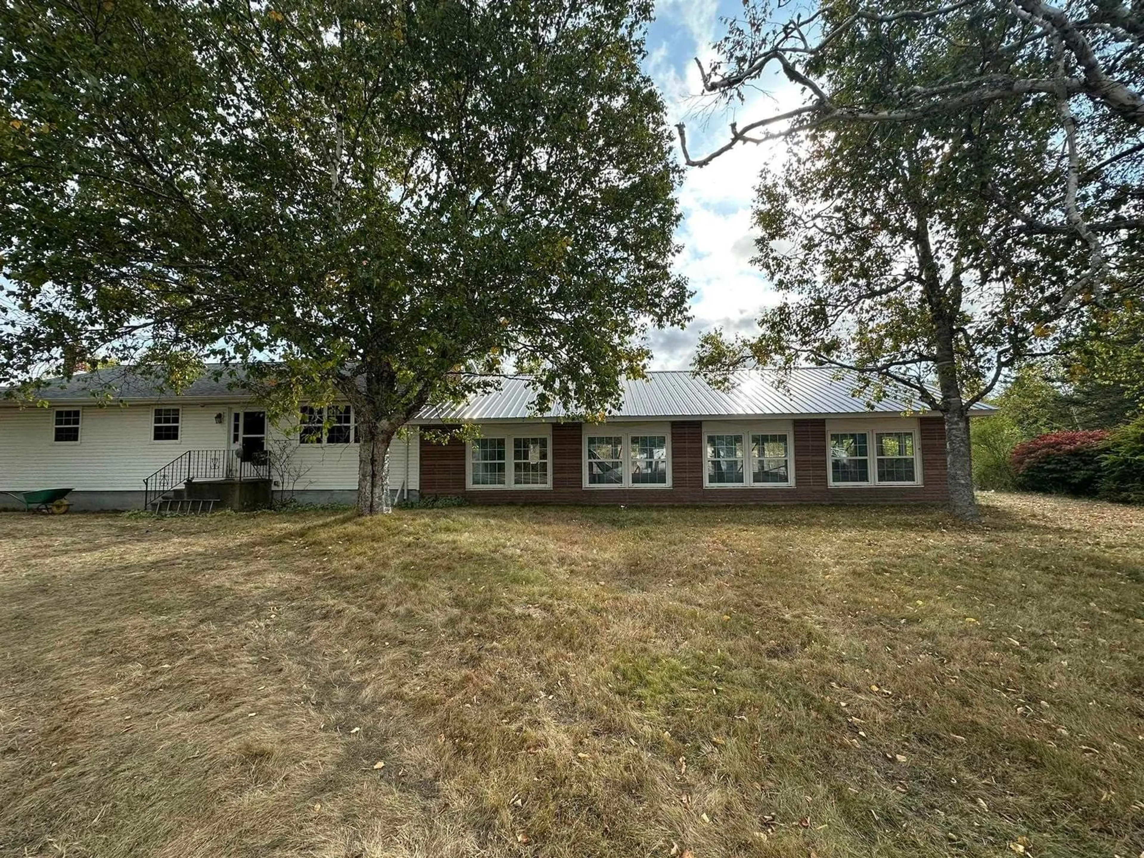 A pic from outside/outdoor area/front of a property/back of a property/a pic from drone, unknown for 2558 Highway 362, Margaretsville Nova Scotia B0S 1P0