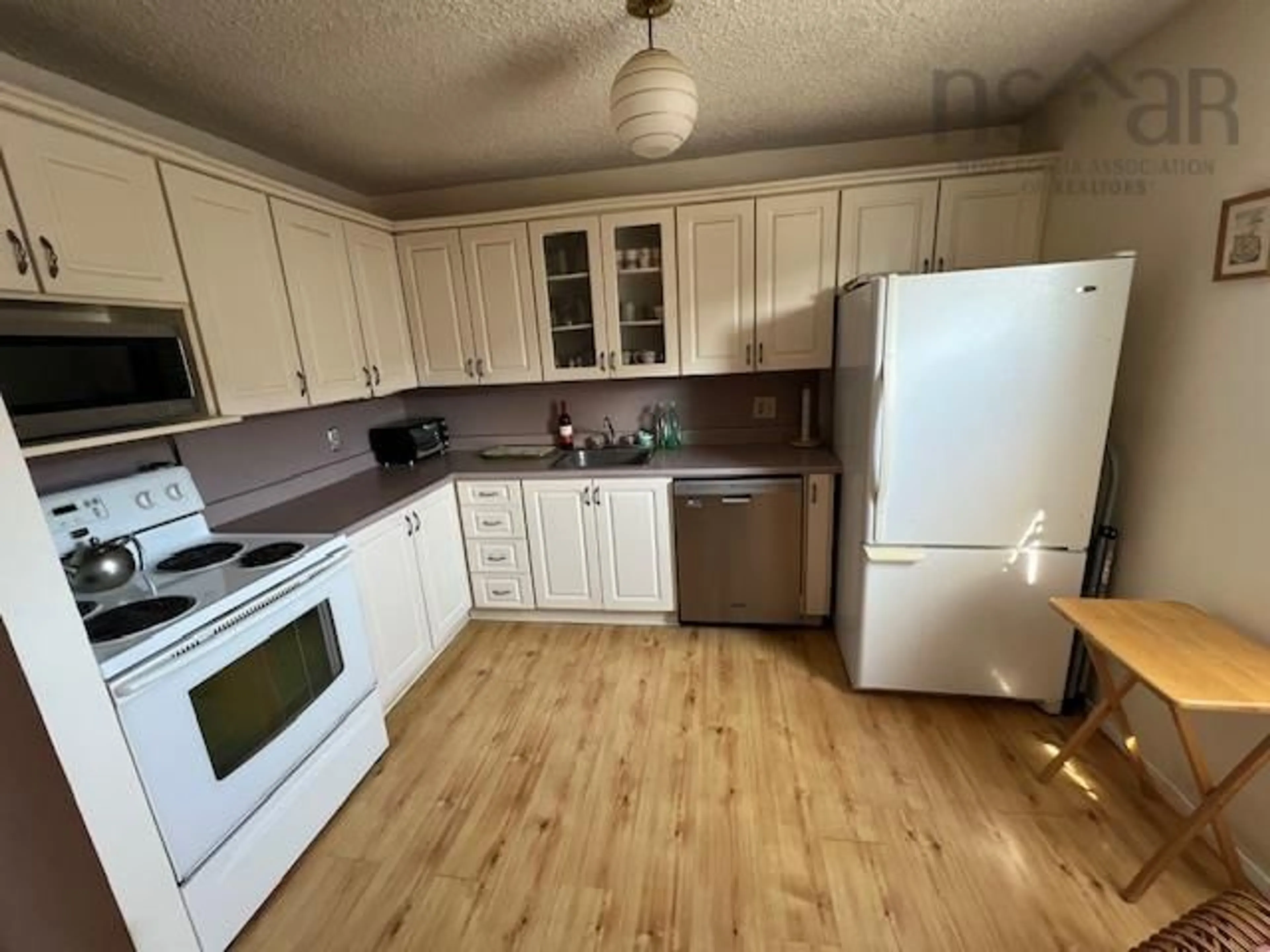 Standard kitchen, wood/laminate floor for 5551 Stoneham, Halifax Nova Scotia B3K 4A6
