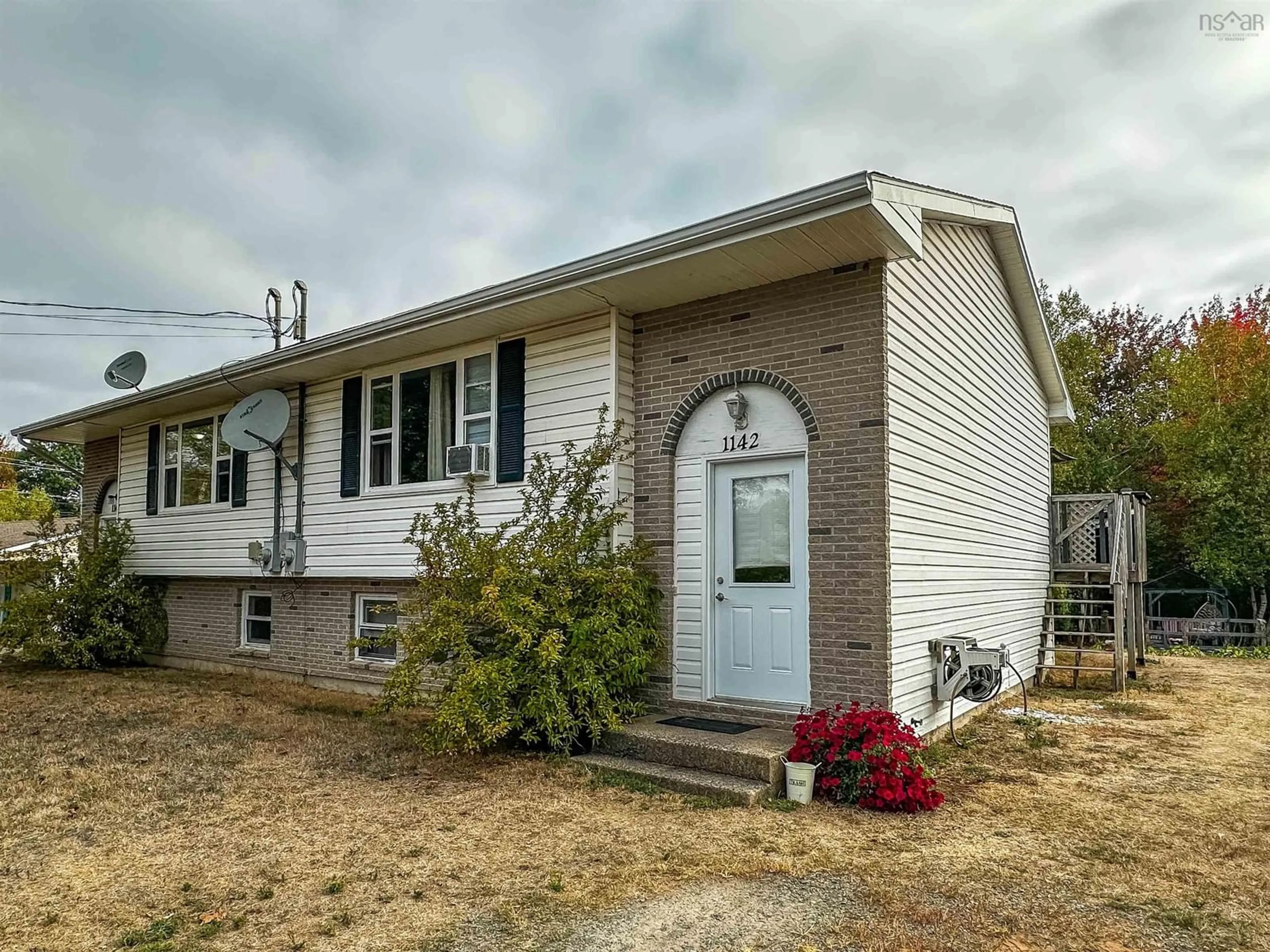 Home with vinyl exterior material, street for 1142/1144 Andringa Dr, Cambridge Nova Scotia B0P 1G0