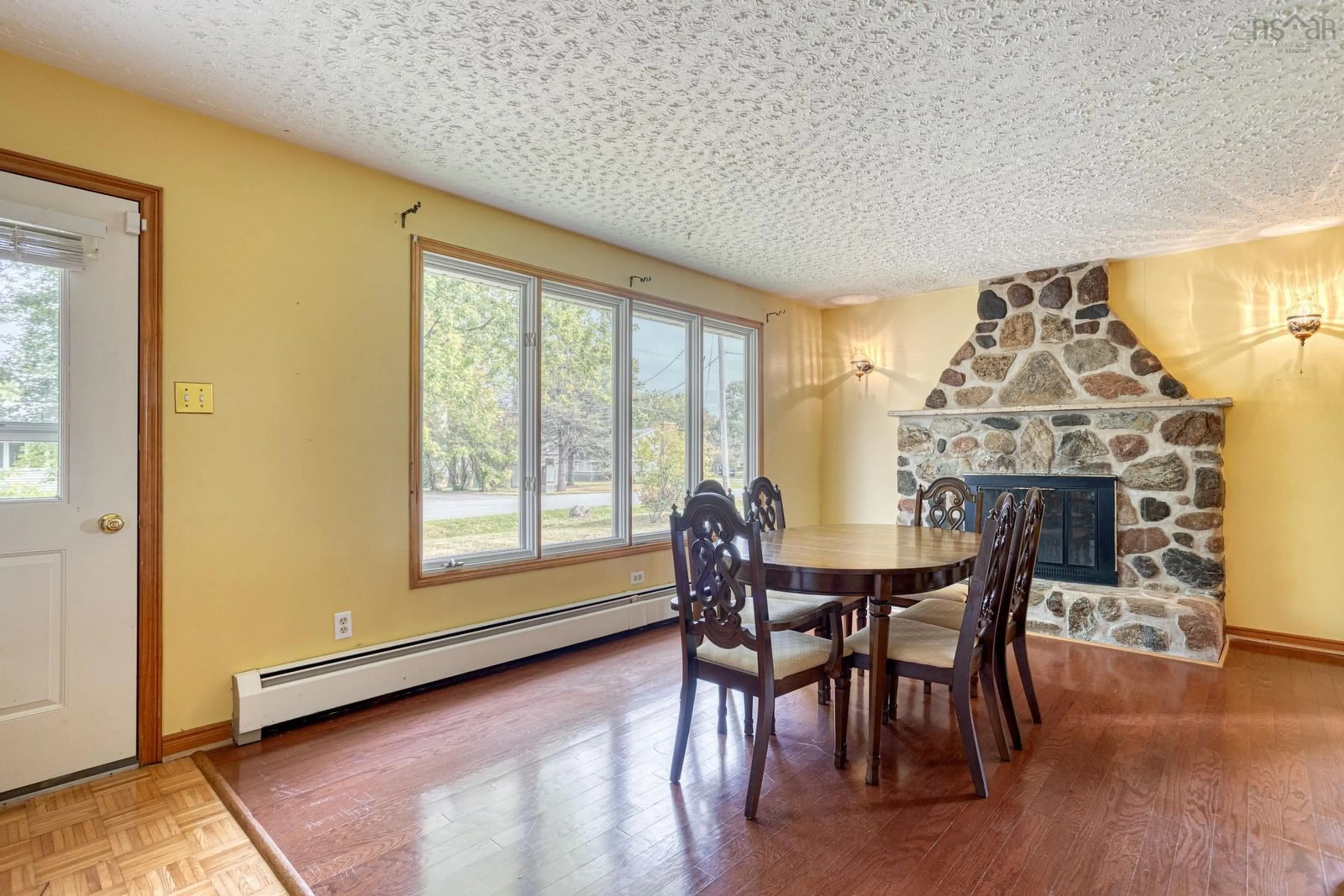 Dining room, wood/laminate floor for 137 Tideview Dr, Lower Truro Nova Scotia B6L 1V3