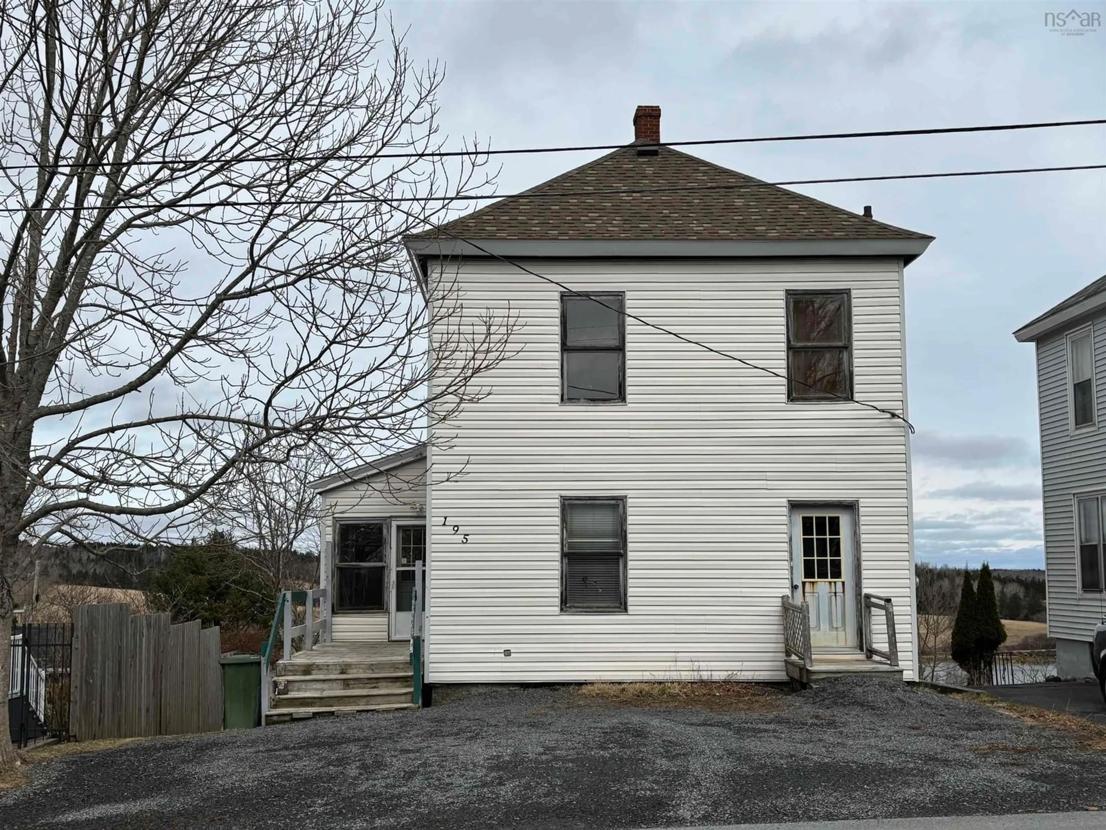 A pic from outside/outdoor area/front of a property/back of a property/a pic from drone, building for 195 Lawrence St, Lunenburg Nova Scotia B0J 2C0