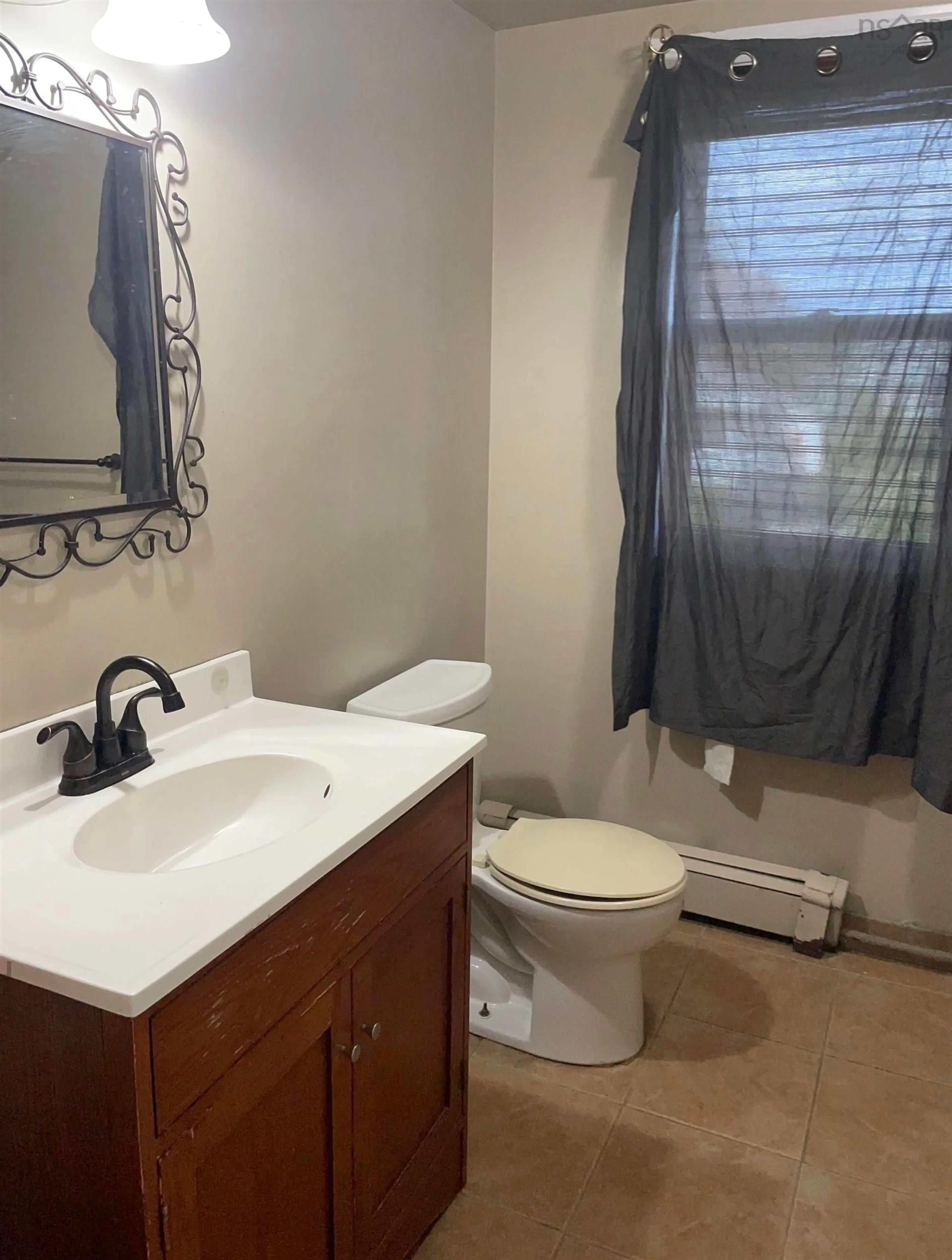 Standard bathroom, unknown for 88 Catherine St, Glace Bay Nova Scotia B1A 2K3
