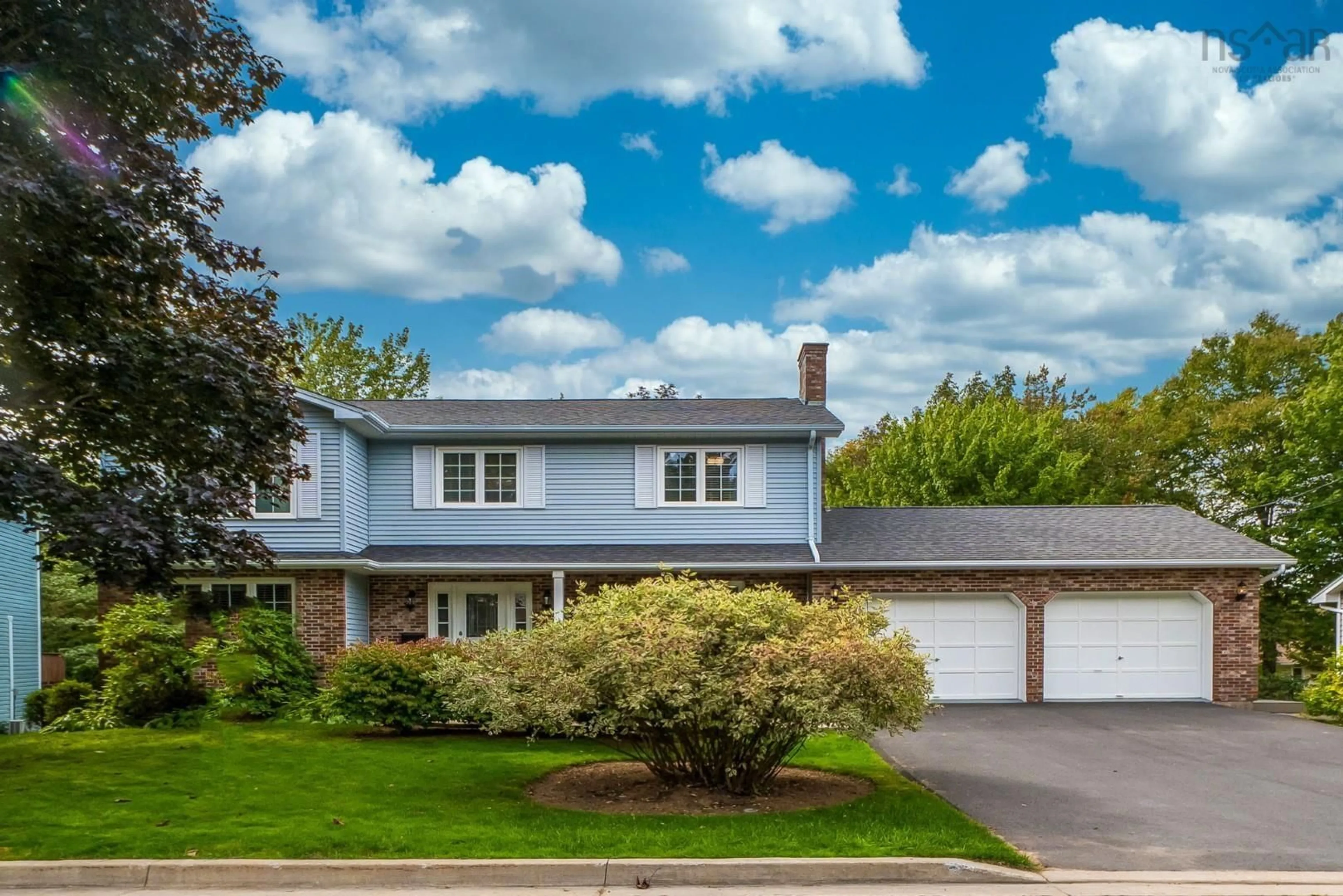 Home with vinyl exterior material, street for 10 Parkvale Cres, Bedford Nova Scotia B4A 3M3