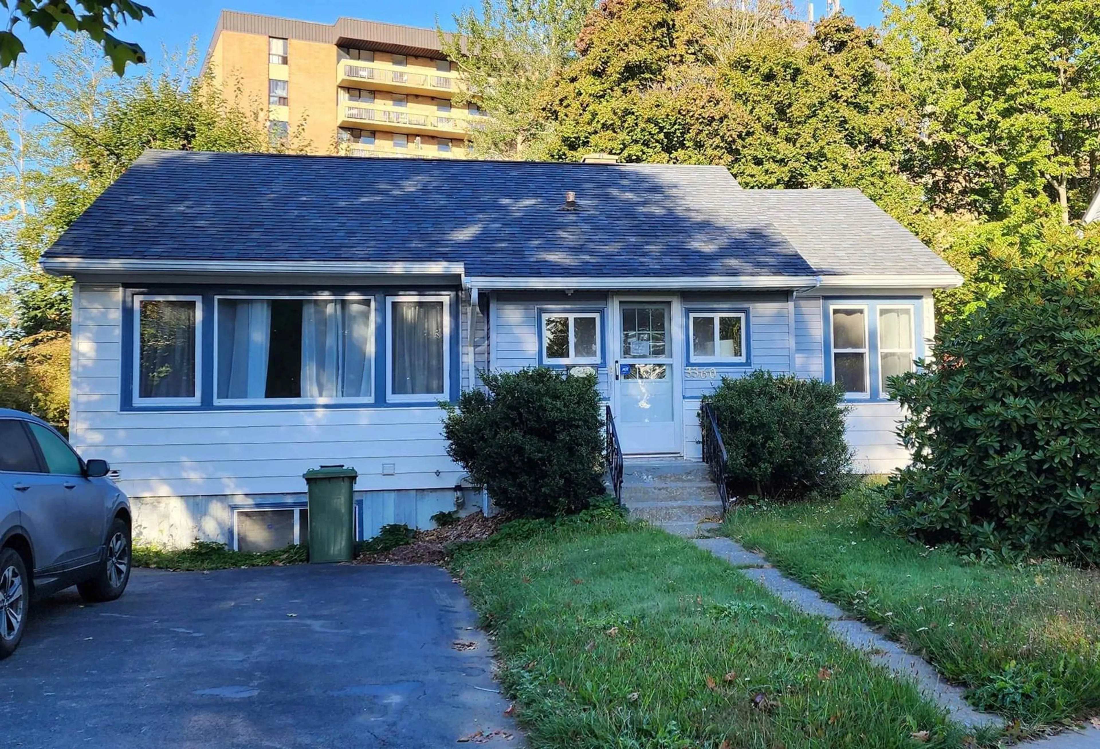 Home with vinyl exterior material, street for 3360 St. Andrews Ave, Halifax Nova Scotia B3L 3Y1