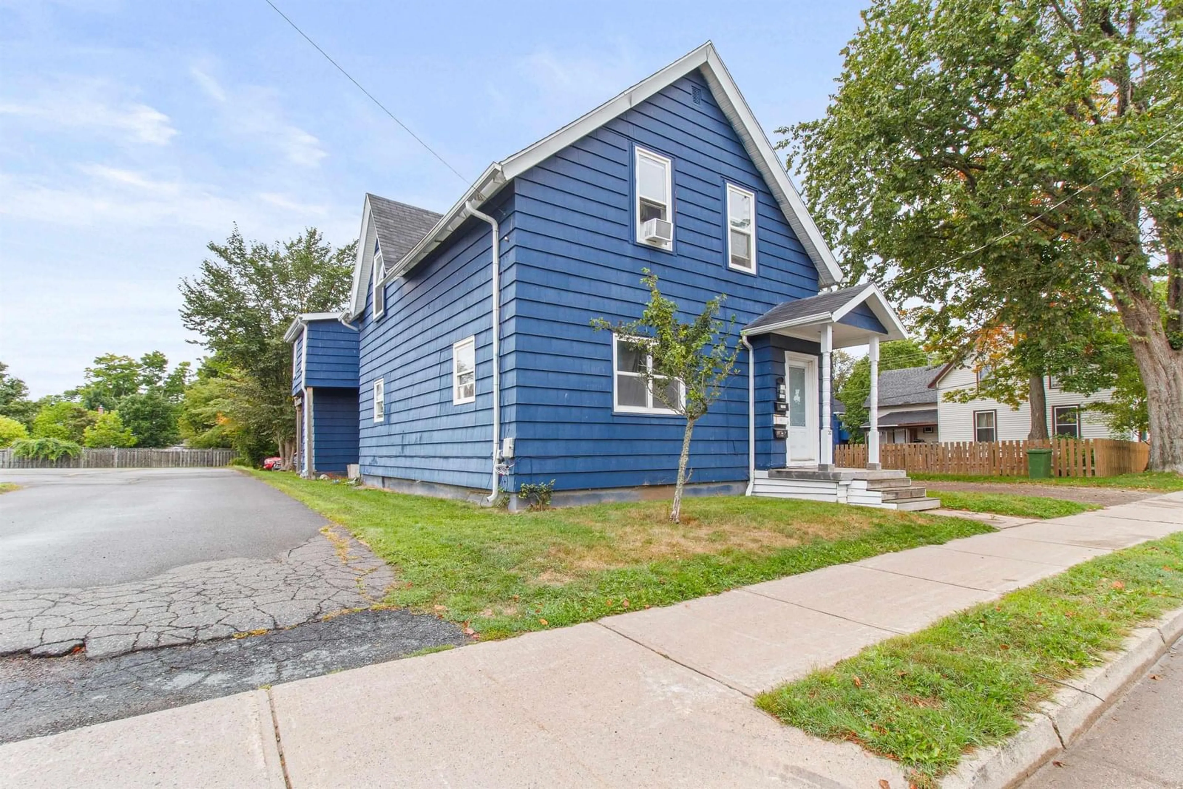 Home with vinyl exterior material, street for 32 Pleasant St, Truro Nova Scotia B2N 3R7