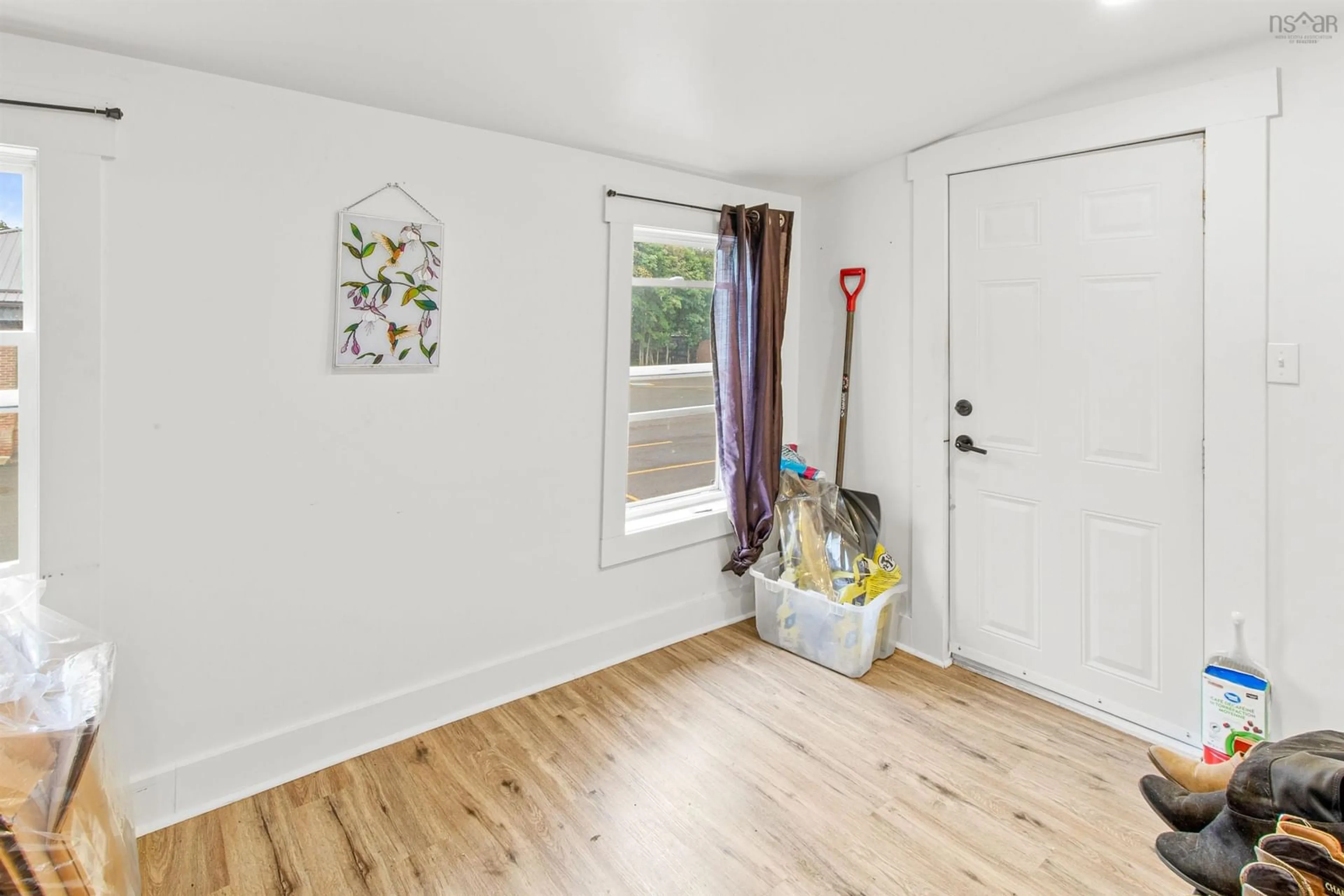 Indoor entryway for 32 Pleasant St, Truro Nova Scotia B2N 3R7