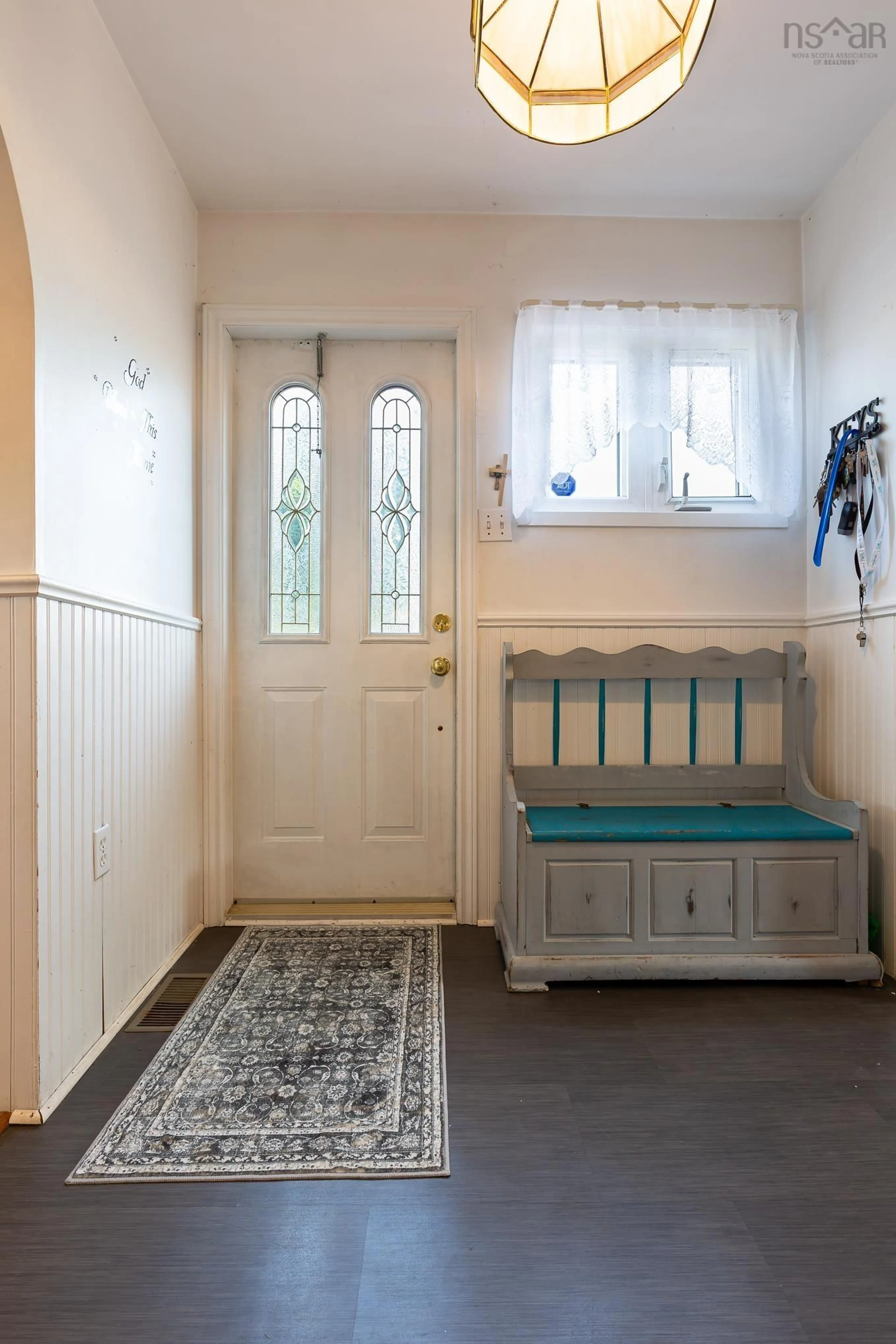 Indoor entryway for 1410 No. 19 Hwy, Troy Nova Scotia B9A 1E6