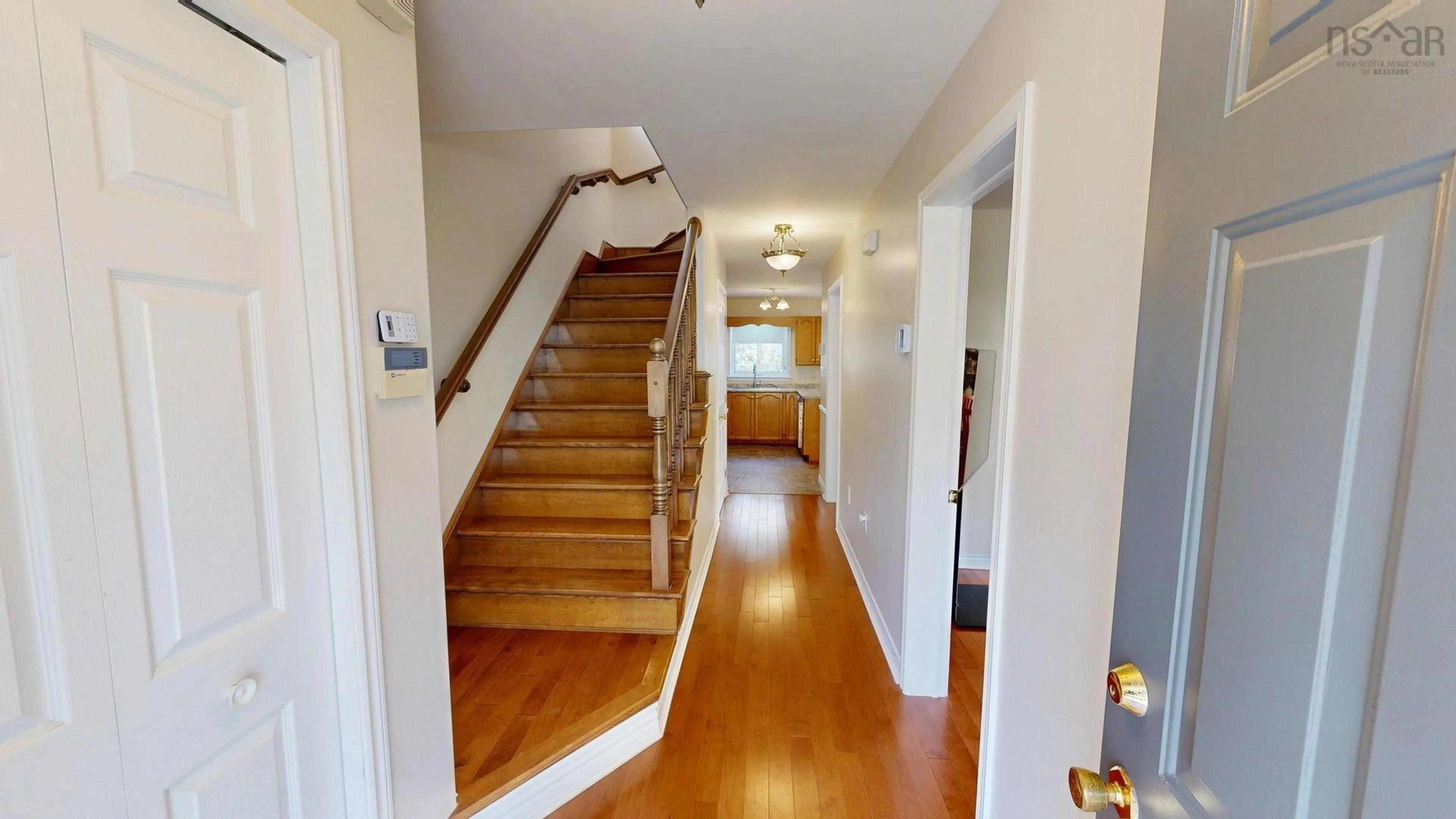 Indoor foyer for 11 Glenbourne Court, Halifax Nova Scotia B3S 1E2