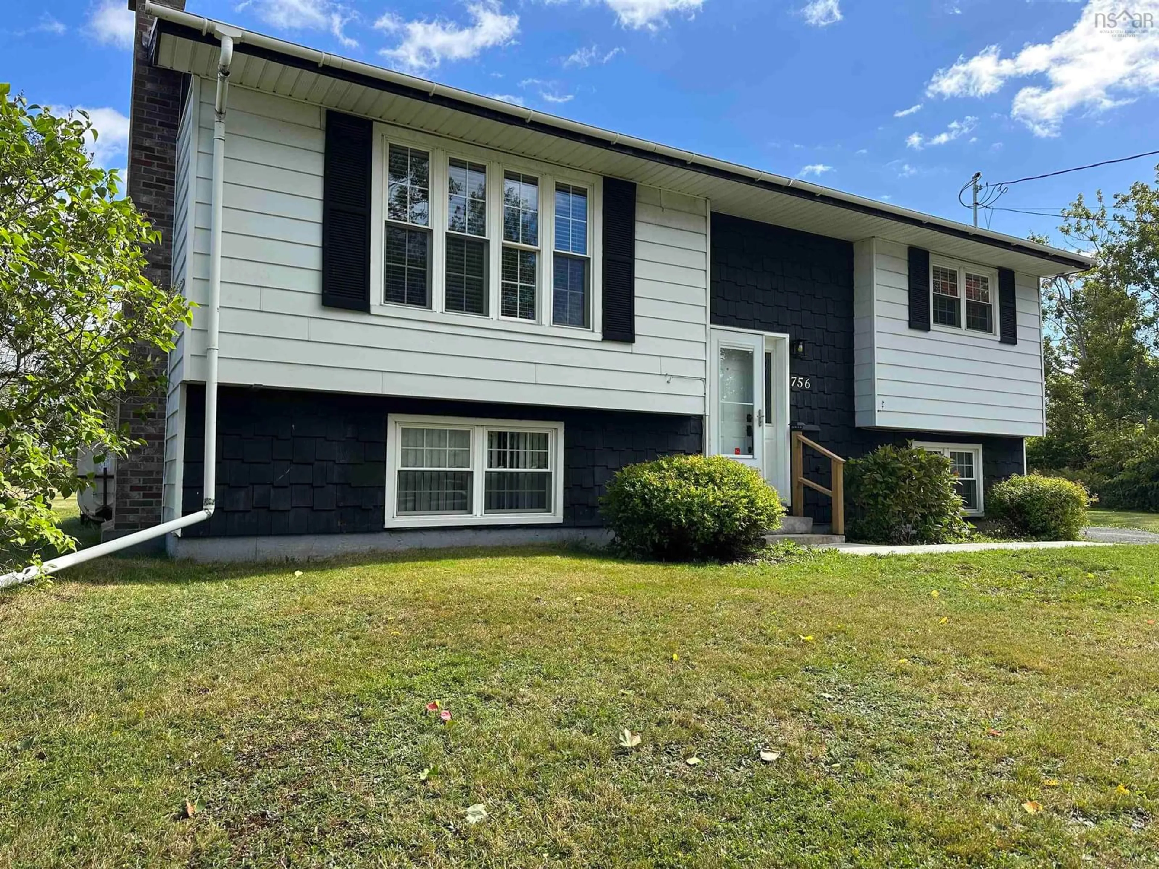 Home with vinyl exterior material, street for 756 Forsythe St, New Waterford Nova Scotia B1H 2Y5
