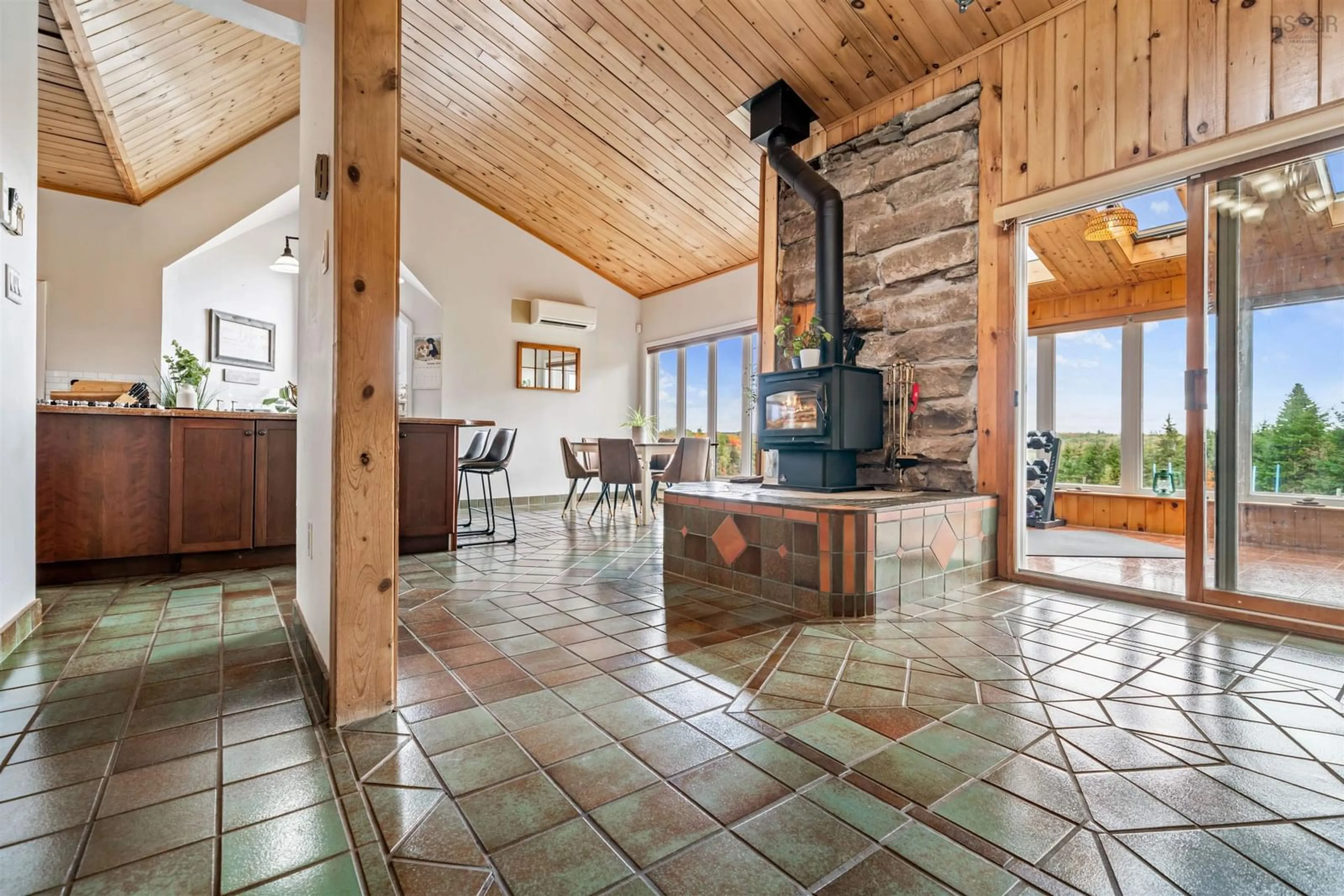 Indoor foyer for 1215 Hansford Rd, Hansford Nova Scotia B0M 1P0
