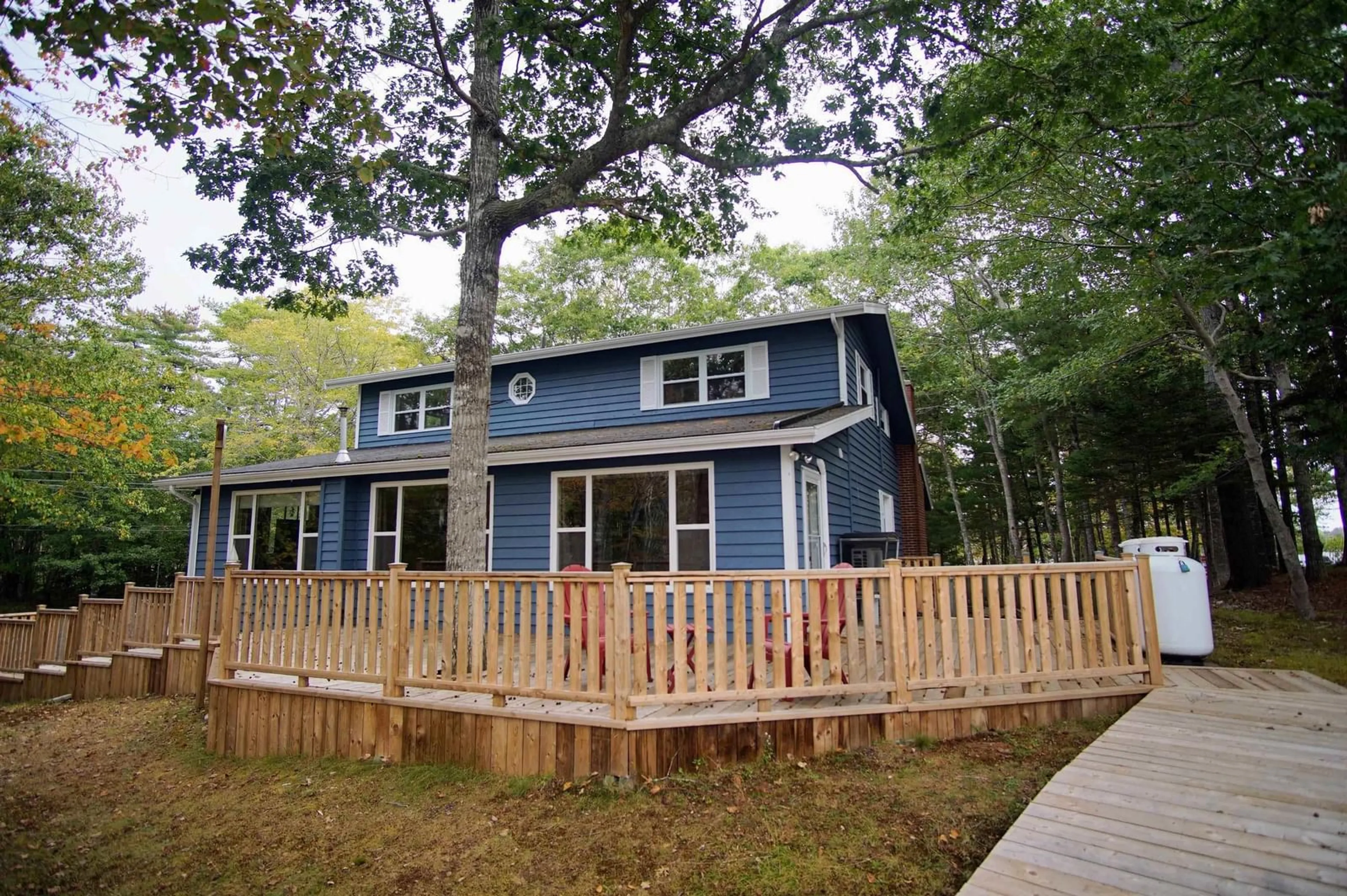 Home with vinyl exterior material, water/lake/river/ocean view for 74 Mcgills Point Lane, Shelburne Nova Scotia B0T 1W0