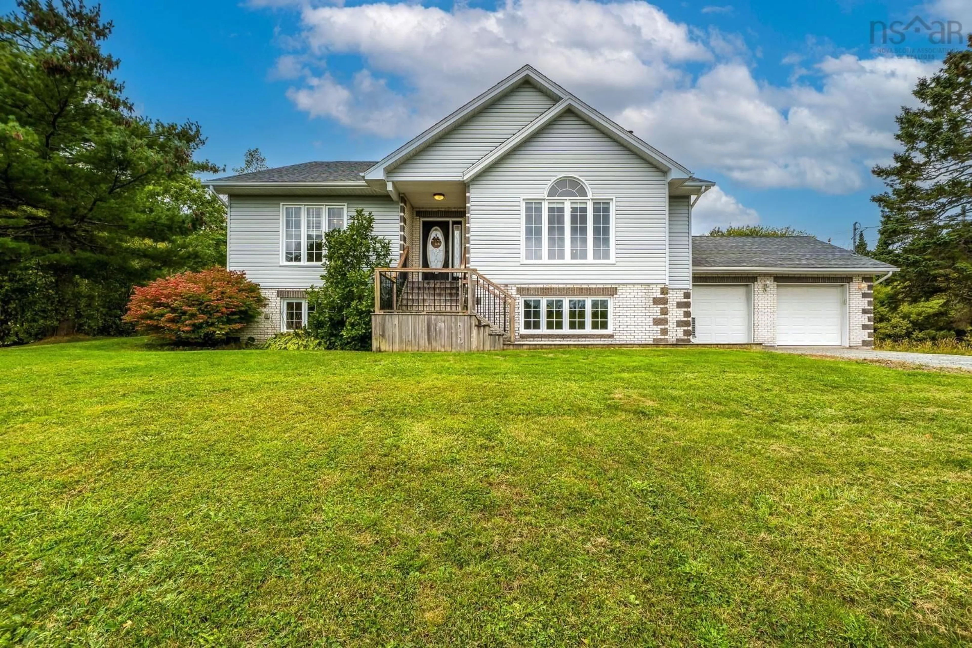 Home with vinyl exterior material, unknown for 1 Bainbridge Crt, Westphal Nova Scotia B2Z 1J5