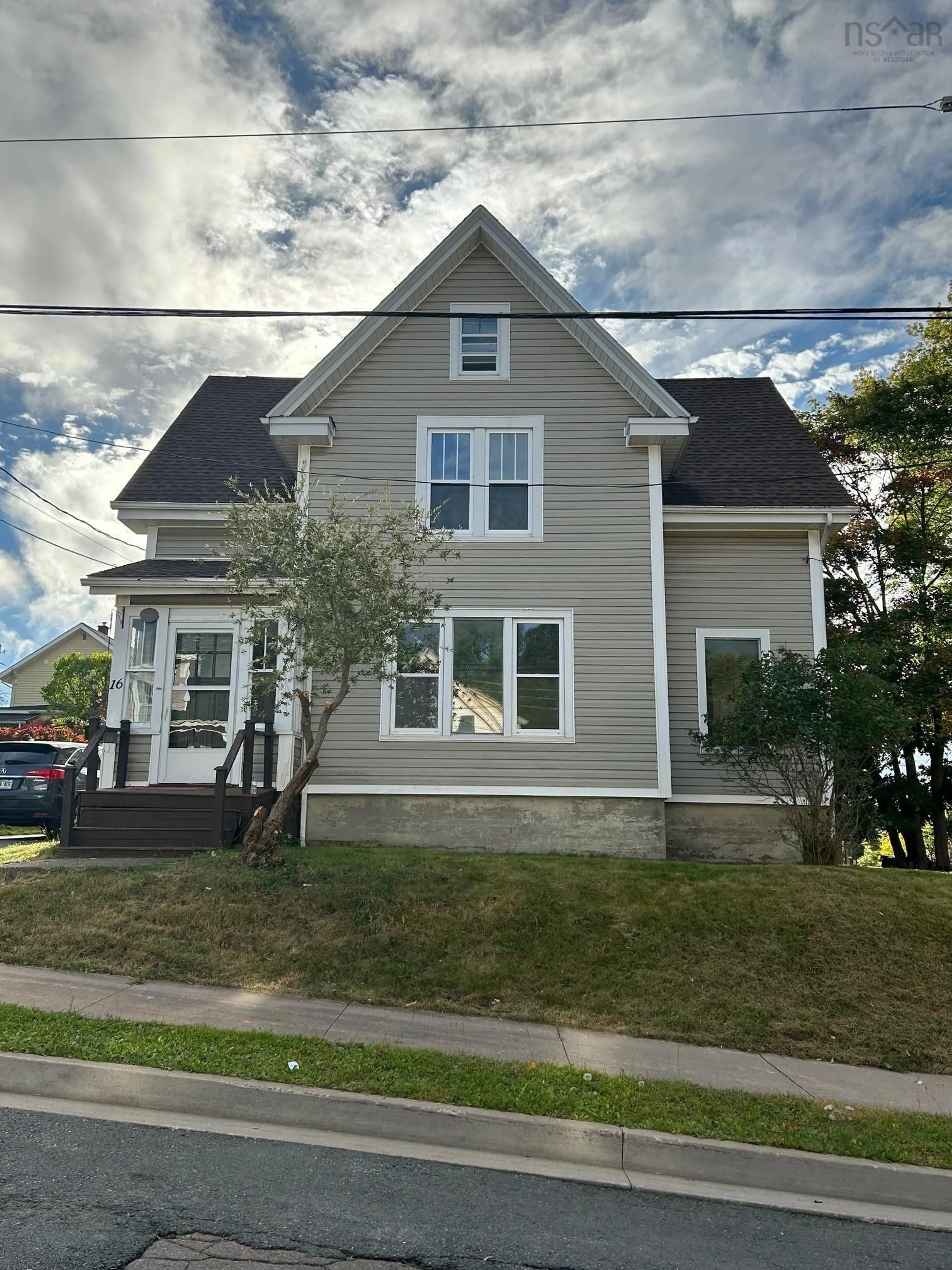 Home with vinyl exterior material, street for 16 Ross St, Truro Nova Scotia B2N 4E1