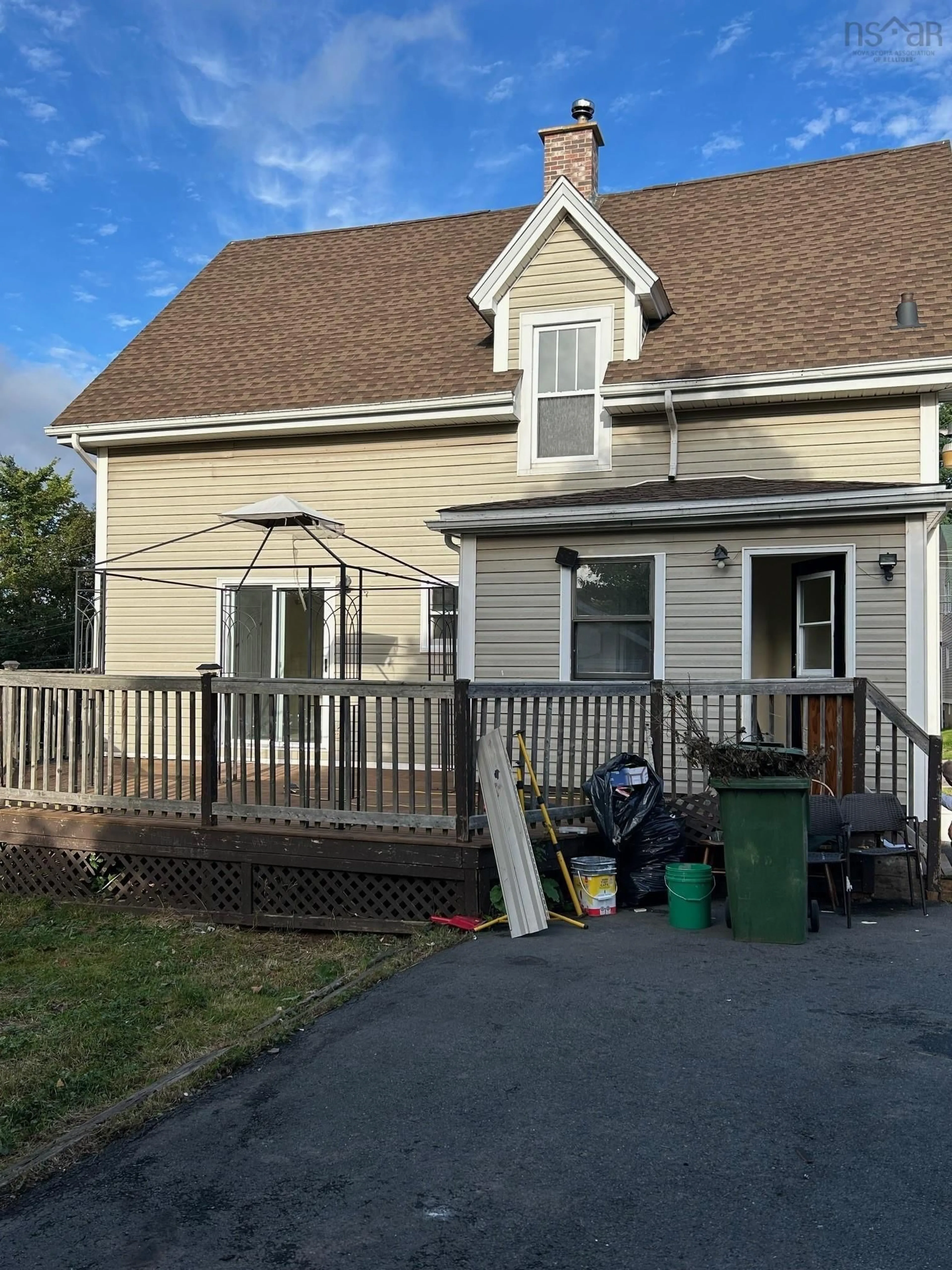 Home with vinyl exterior material, street for 16 Ross St, Truro Nova Scotia B2N 4E1