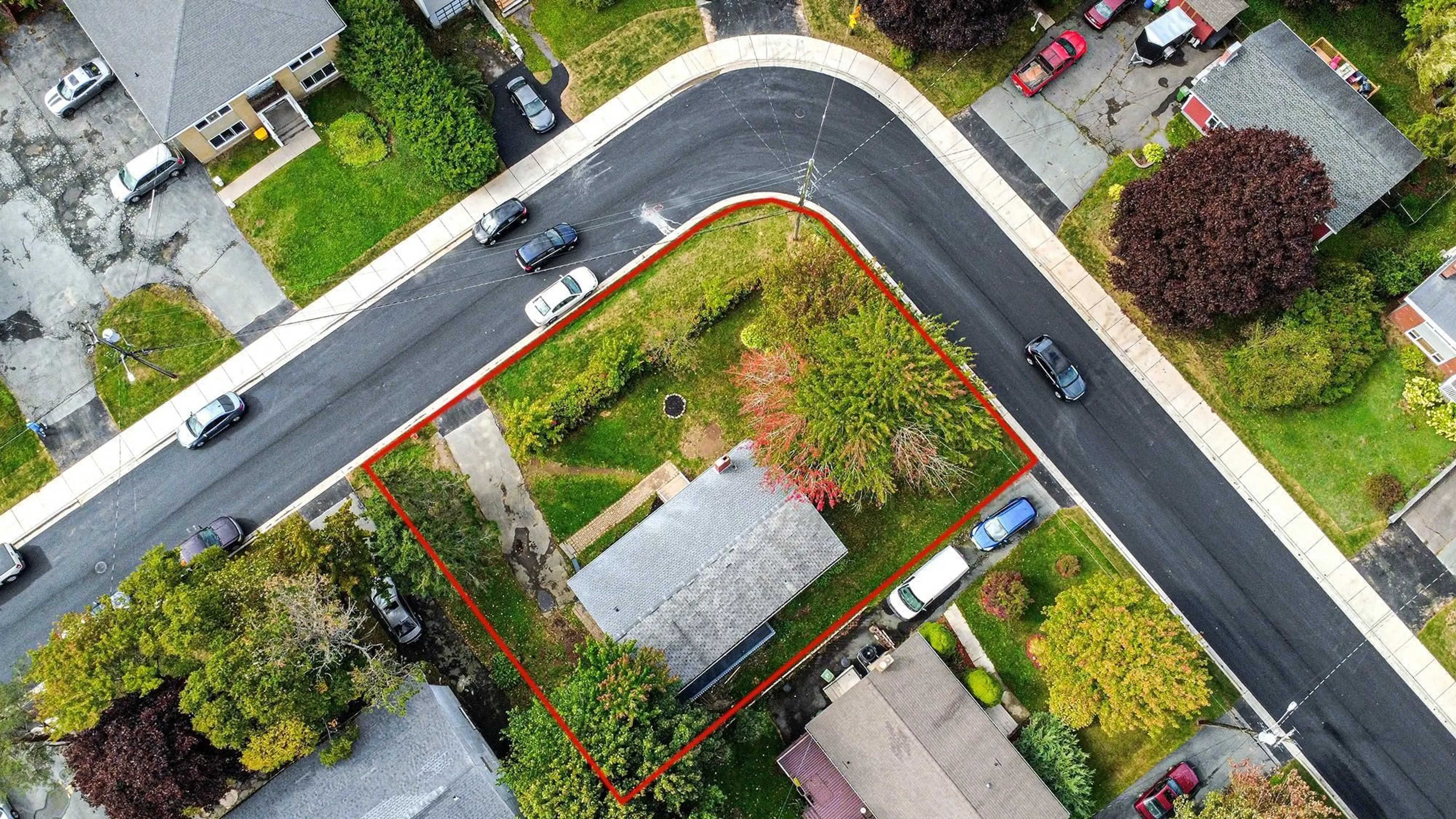 A pic from outside/outdoor area/front of a property/back of a property/a pic from drone, street for 150 Evans Ave, Halifax Nova Scotia B3M 1E1