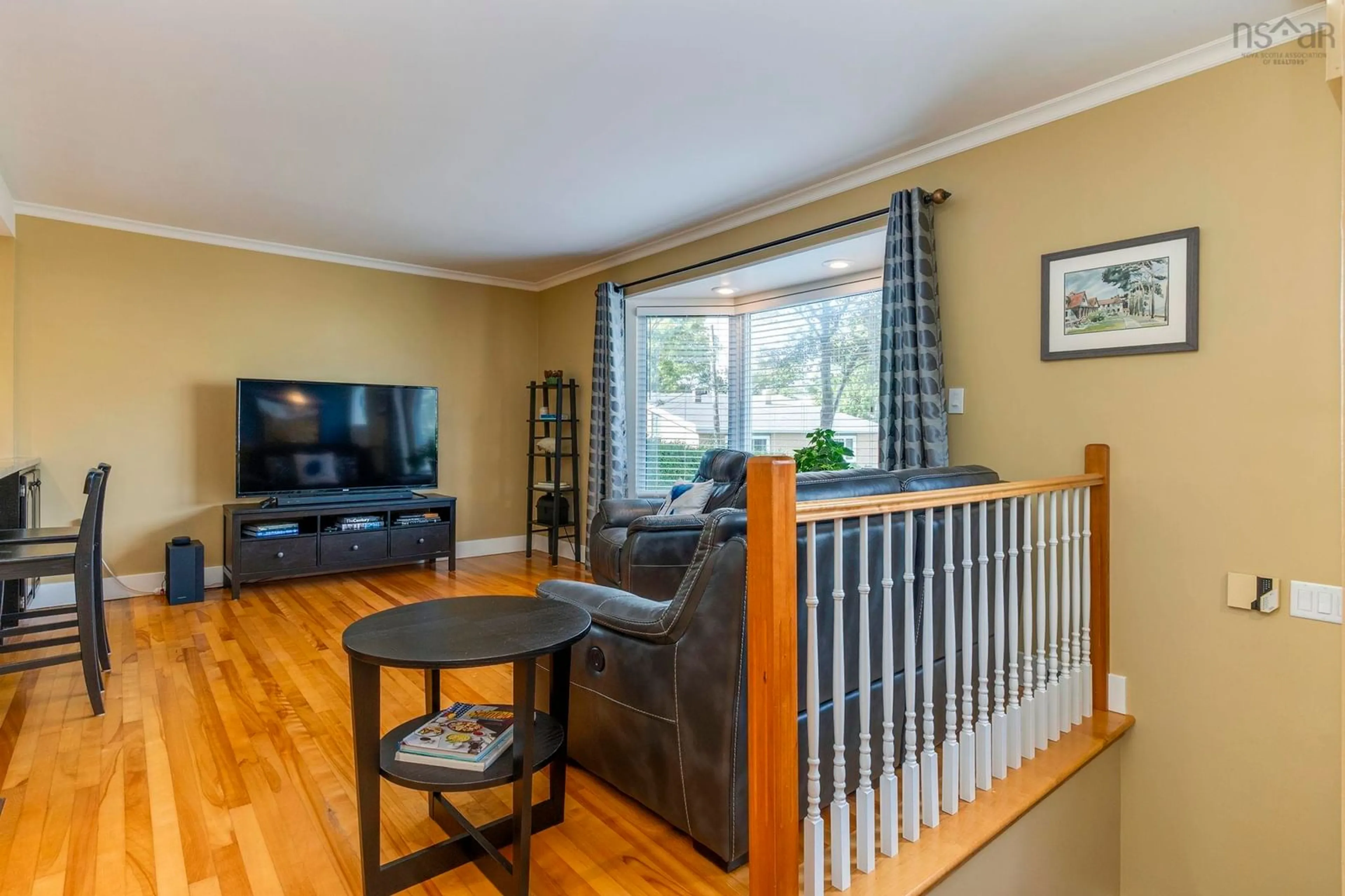 Living room with furniture, wood/laminate floor for 10 Palisade Pl, Halifax Nova Scotia B3M 2Y8