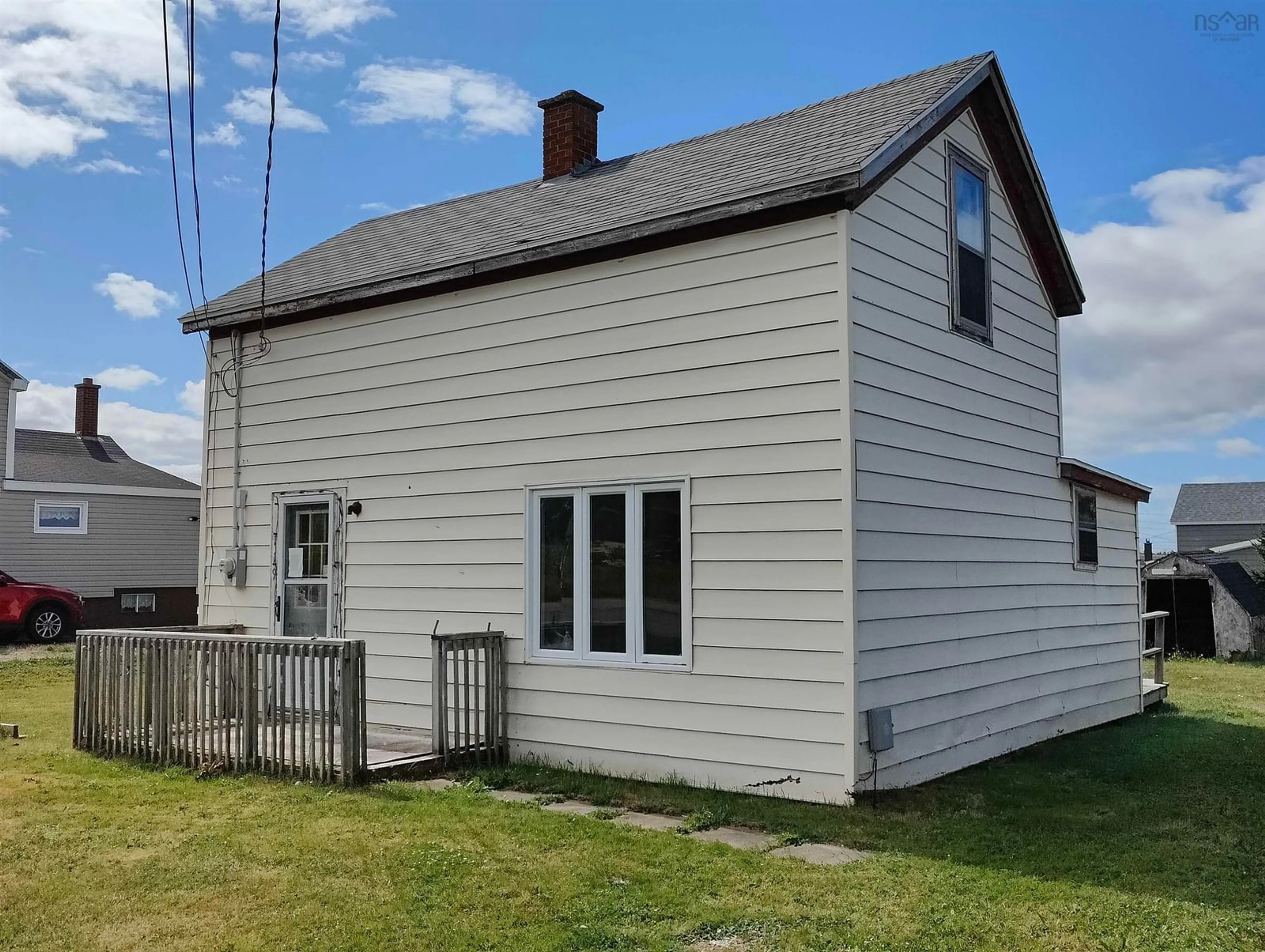 Home with vinyl exterior material, building for 119 South St, Donkin Nova Scotia B1A 6T6