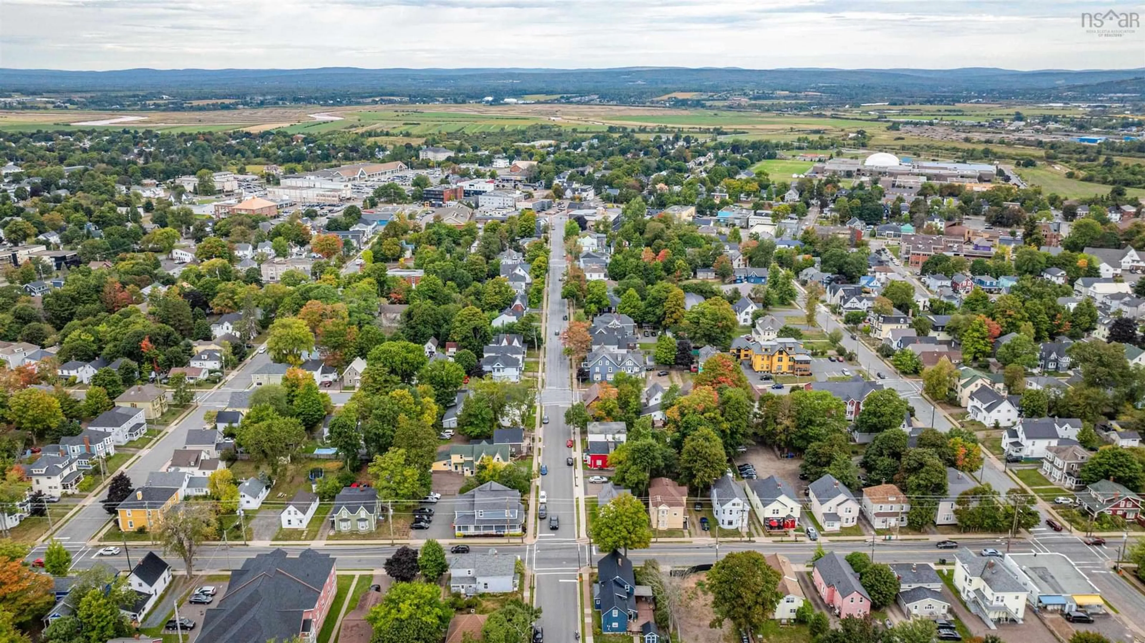 A pic from outside/outdoor area/front of a property/back of a property/a pic from drone, street for 71 Dominion St, Truro Nova Scotia B2N 3P2