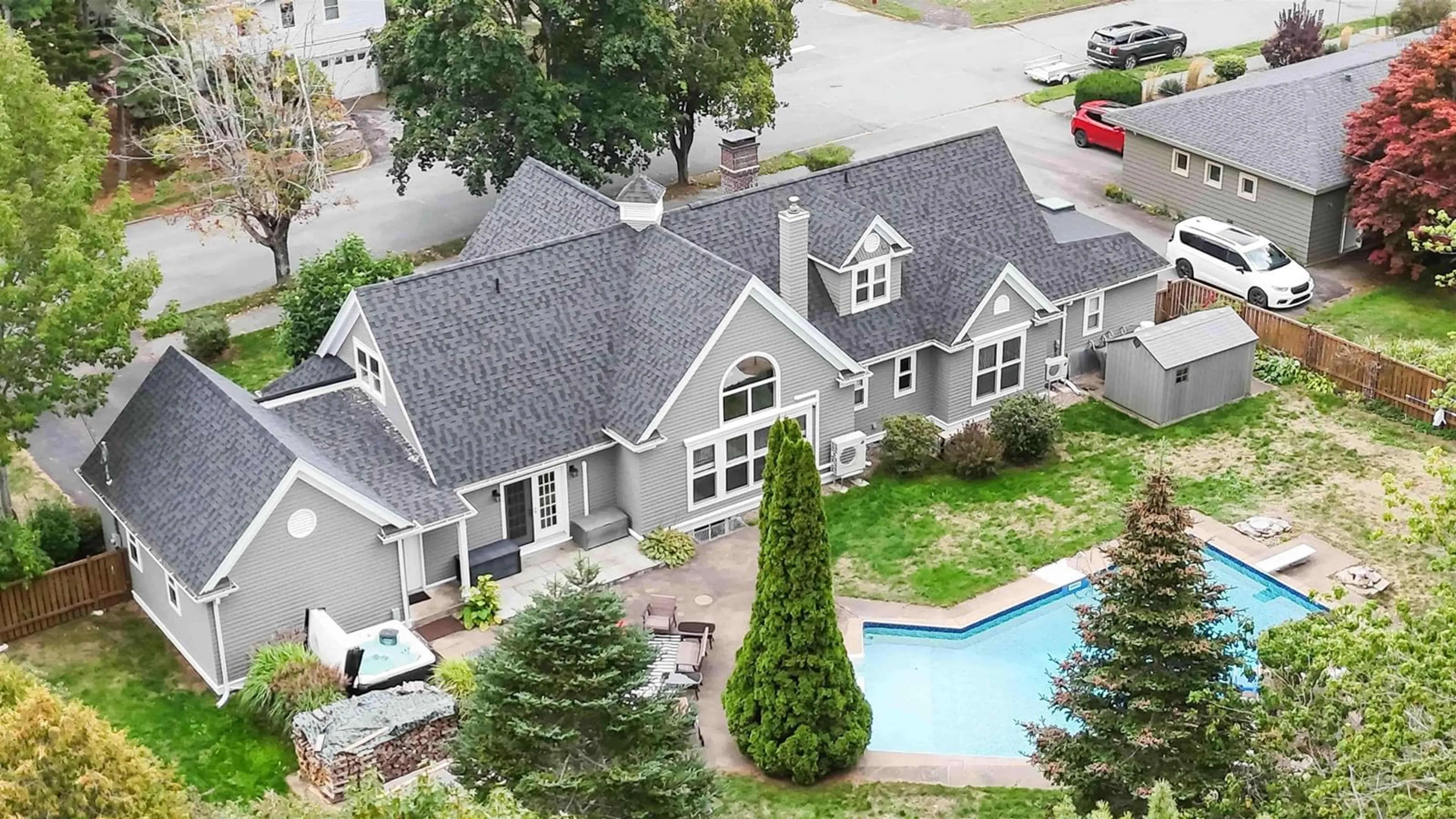 A pic from outside/outdoor area/front of a property/back of a property/a pic from drone, street for 96 Crescent St, Bridgewater Nova Scotia B4V 2C7