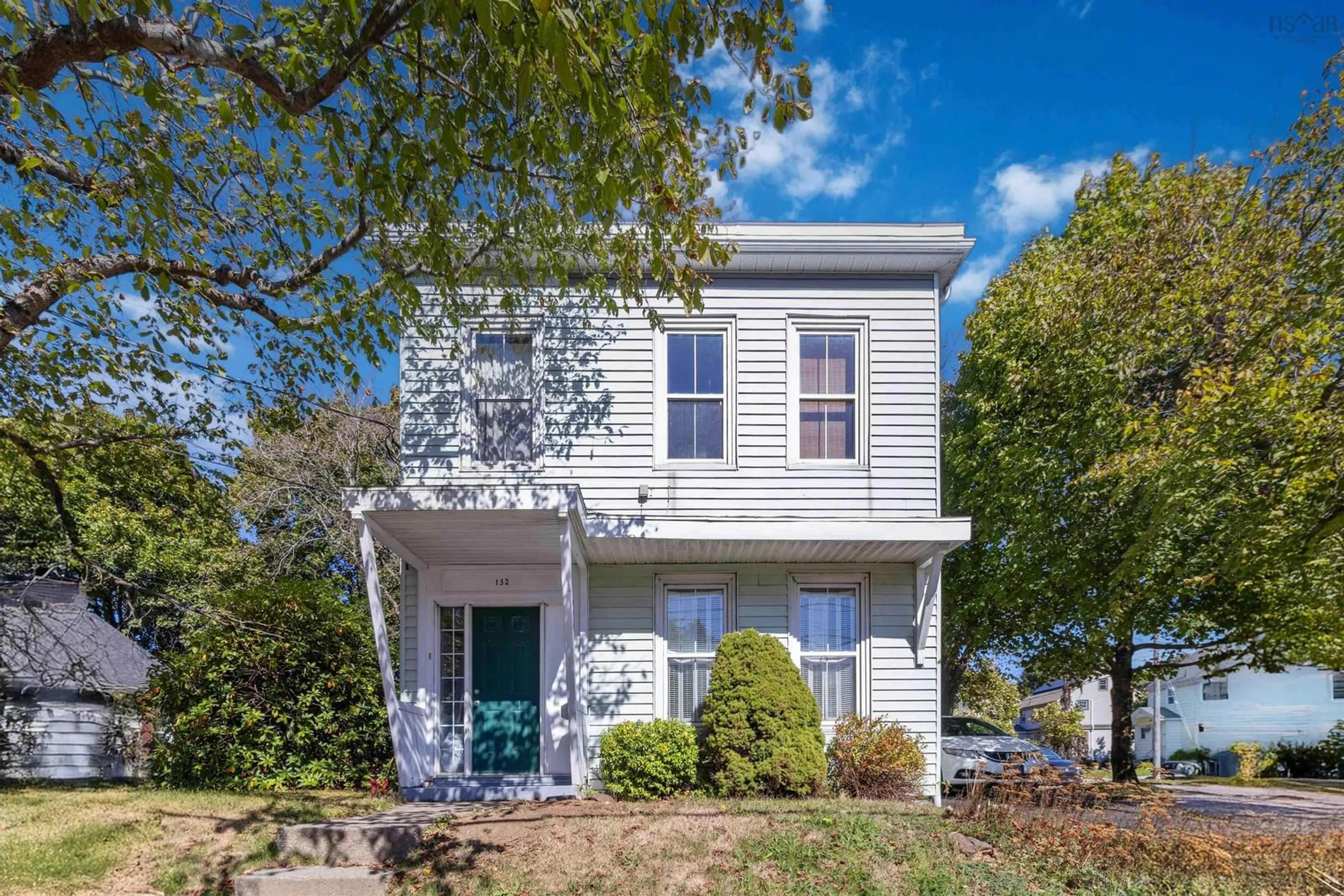 Home with vinyl exterior material, street for 132 Victoria Rd, Dartmouth Nova Scotia B3A 1V6