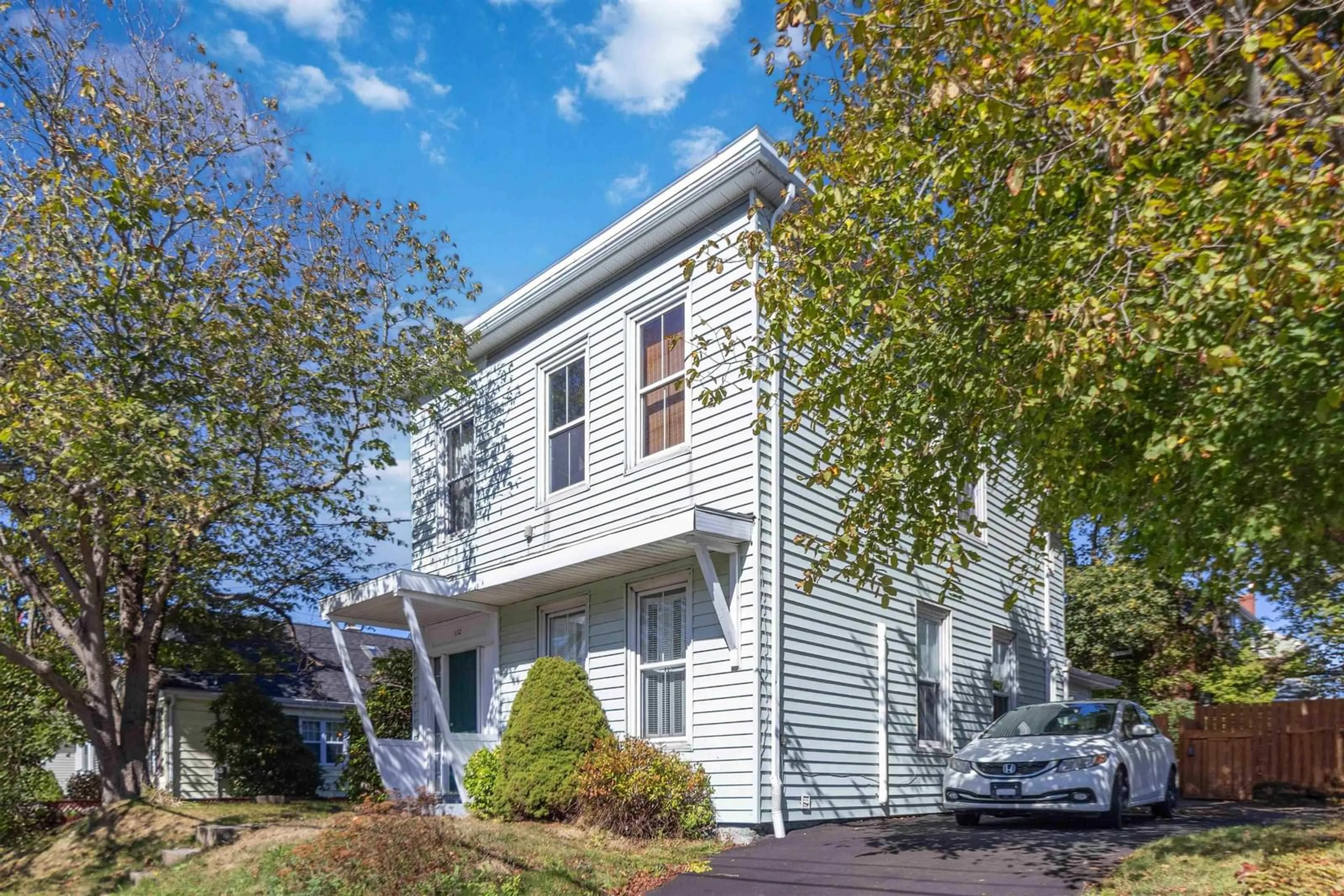 Home with vinyl exterior material, street for 132 Victoria Rd, Dartmouth Nova Scotia B3A 1V6