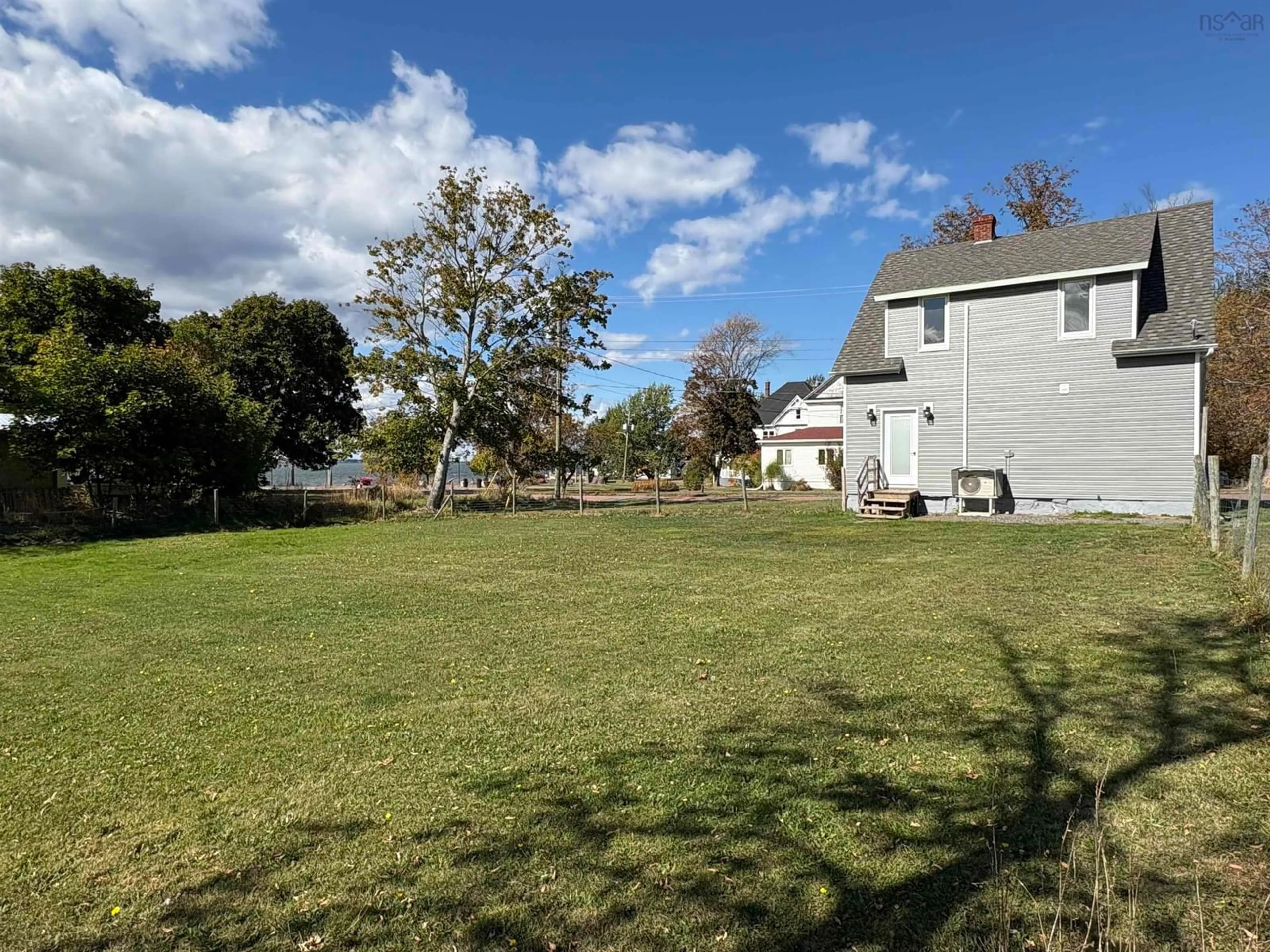 A pic from outside/outdoor area/front of a property/back of a property/a pic from drone, unknown for 30 Queen St, Pugwash Nova Scotia B0K 1L0