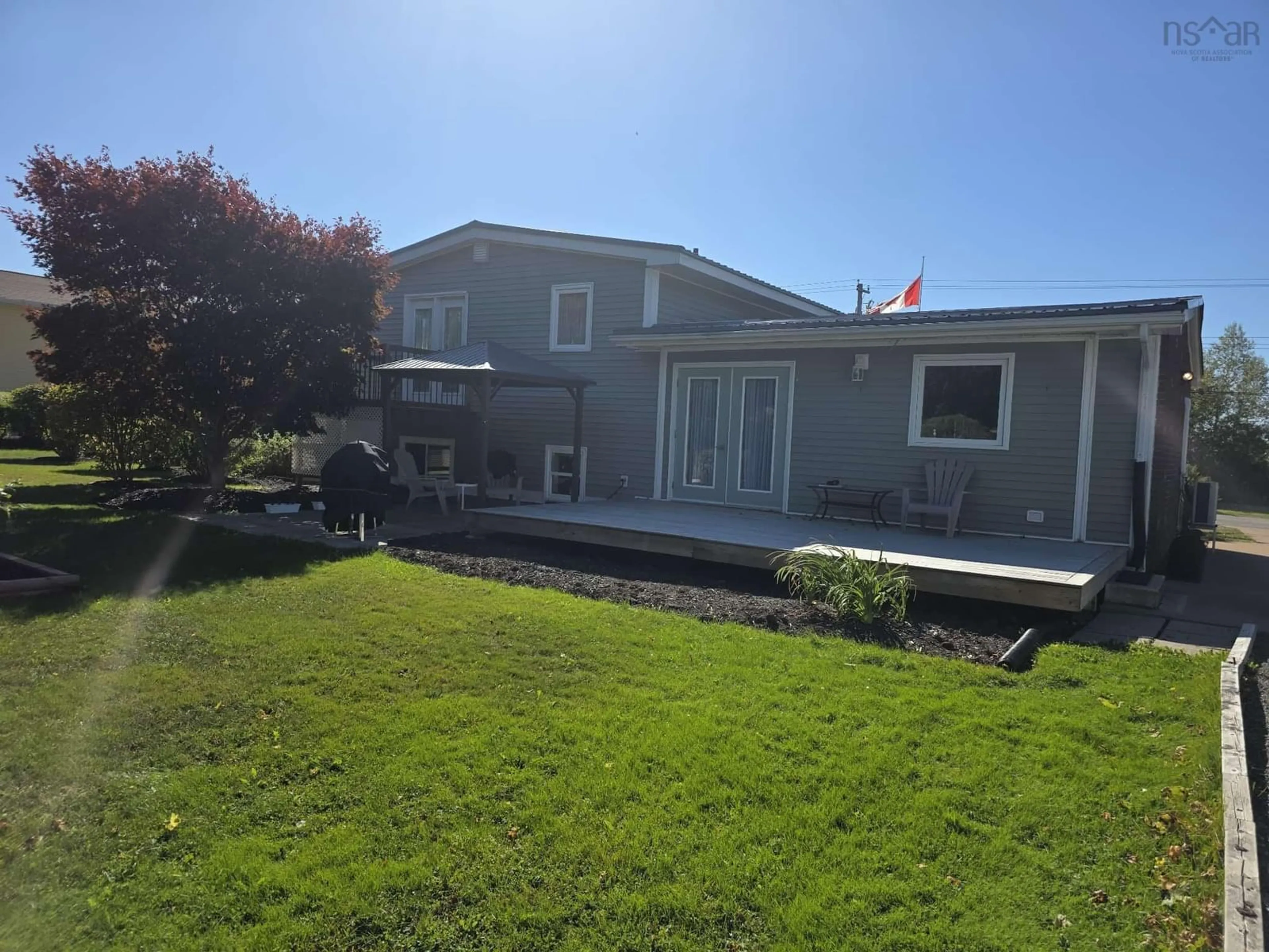 A pic from outside/outdoor area/front of a property/back of a property/a pic from drone, unknown for 212 Patterson St, Pictou Nova Scotia B0K 1H0