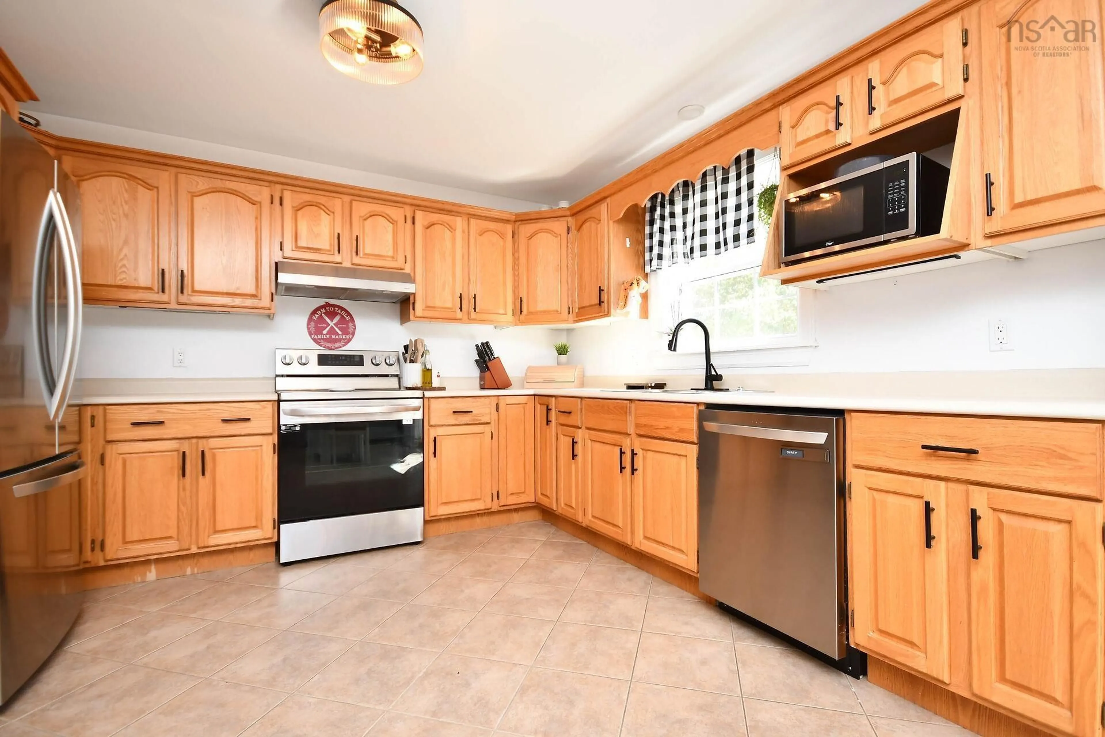 Standard kitchen, ceramic/tile floor for 53 Rivendale Dr, Beaver Bank Nova Scotia B4G 1B6