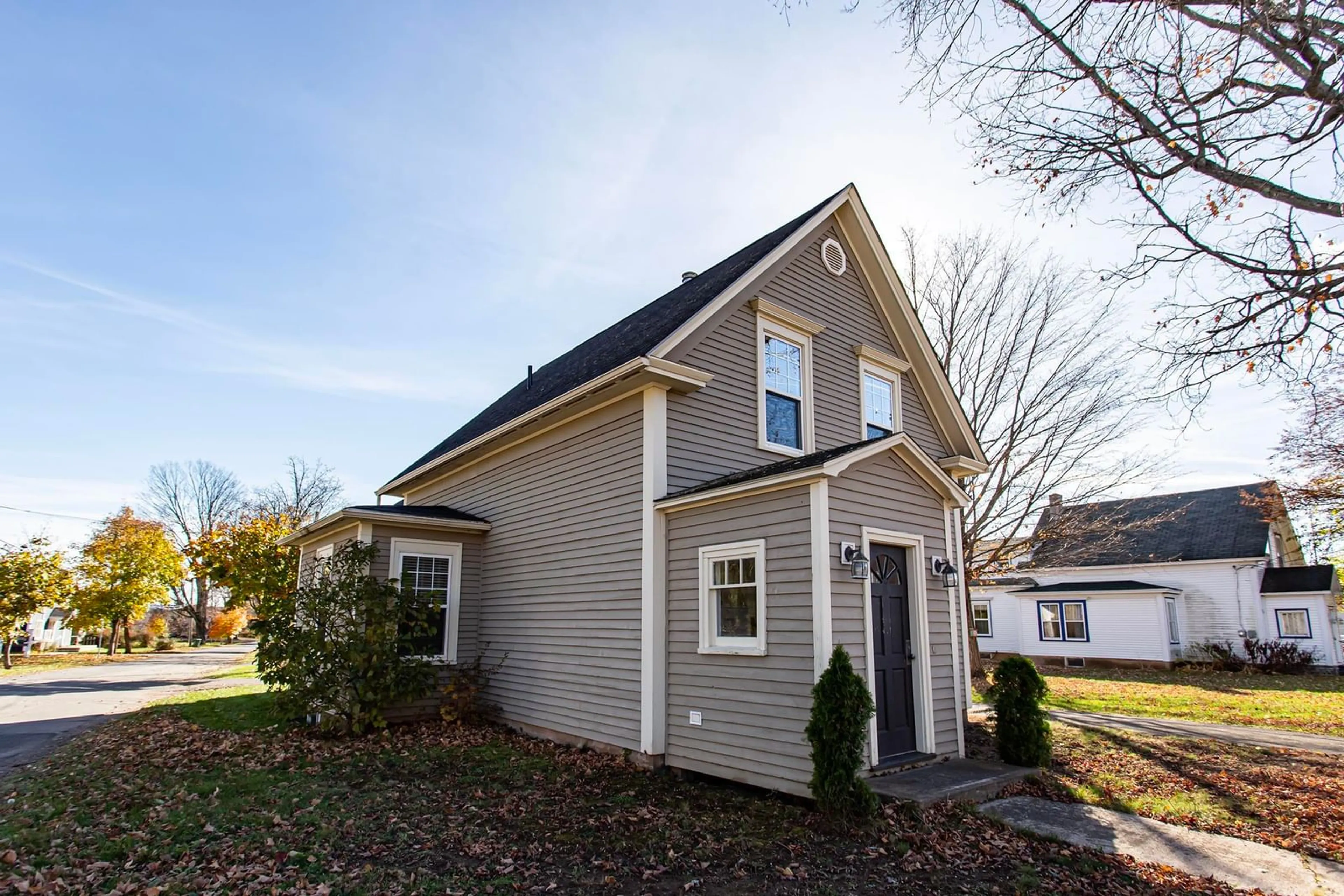 Home with vinyl exterior material, street for 352 Main St, Middleton Nova Scotia B0S 1P0