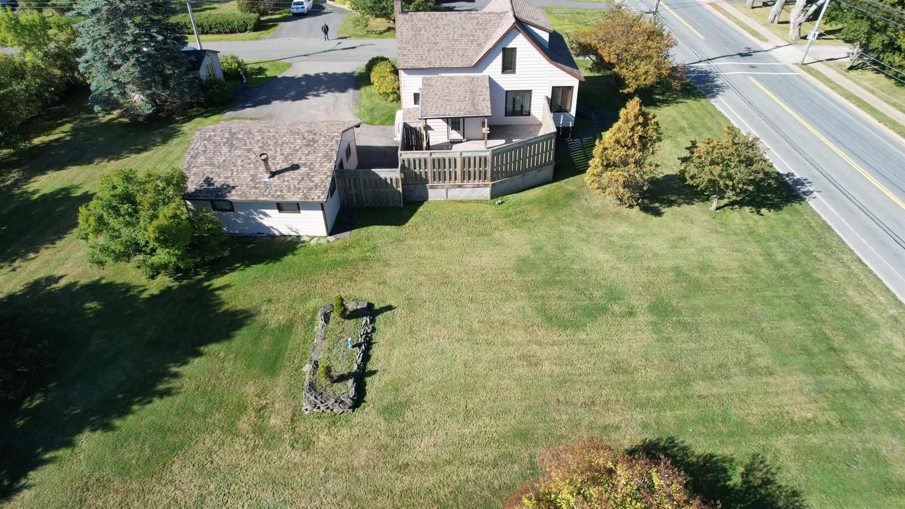 A pic from outside/outdoor area/front of a property/back of a property/a pic from drone, unknown for 325 Reserve St, Glace Bay Nova Scotia B1A 4W8