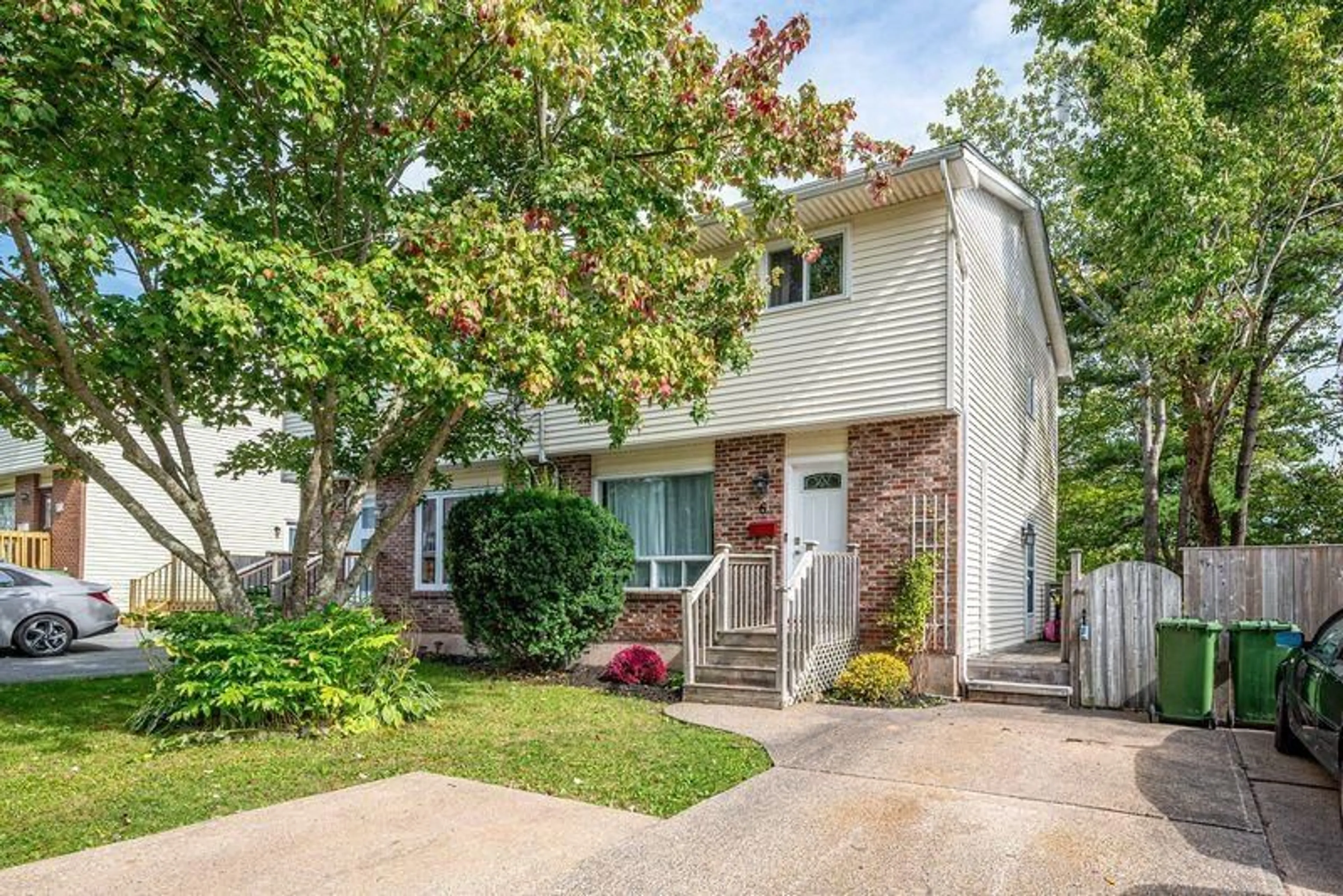 Home with vinyl exterior material, street for 6 Valkyrie Cres, Dartmouth Nova Scotia B2W 5B6