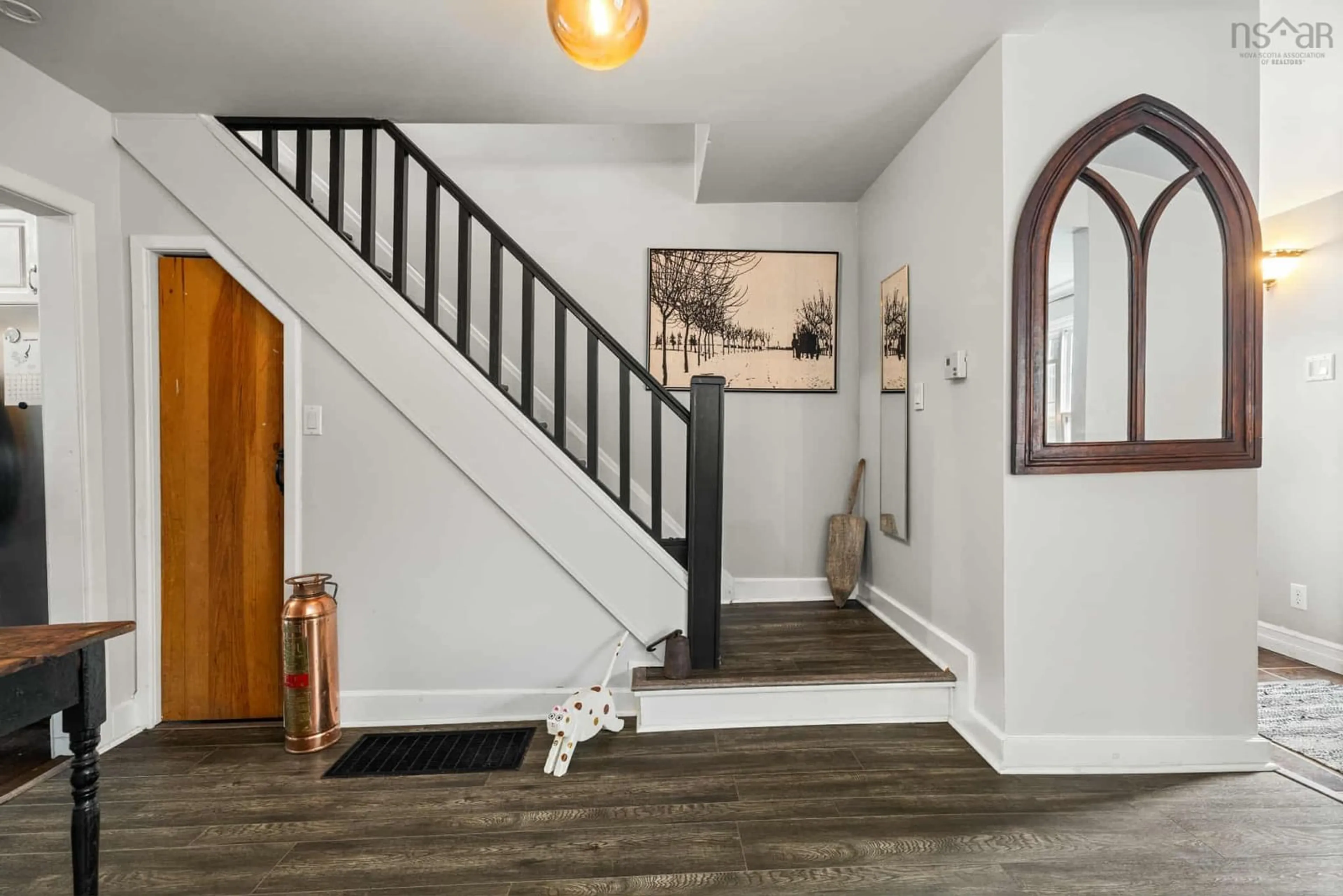 Indoor entryway for 25 Joyce Ave, Halifax Nova Scotia B3P 1W7