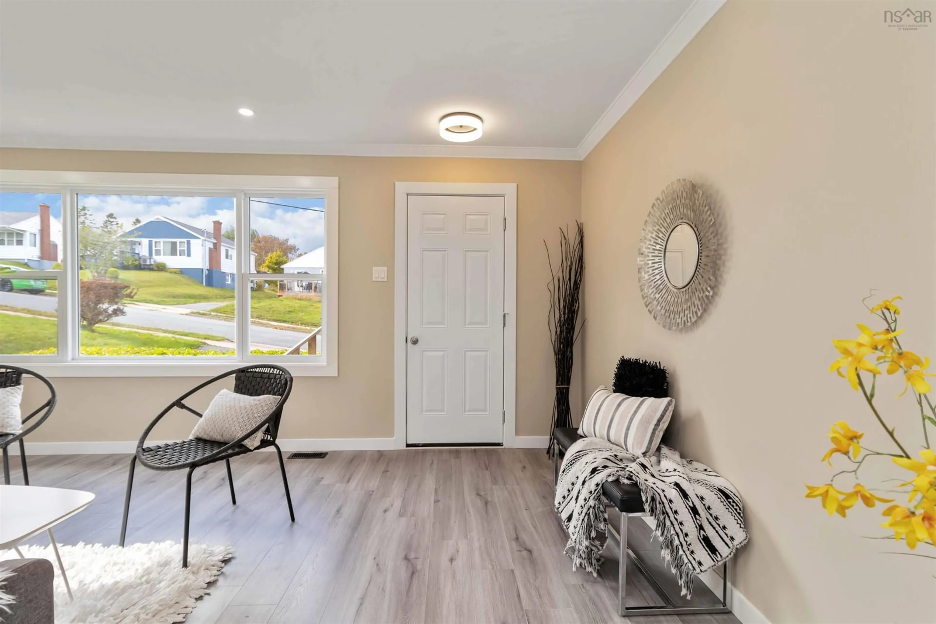 Indoor entryway for 27 Arvida Ave, Halifax Nova Scotia B3R 1K7