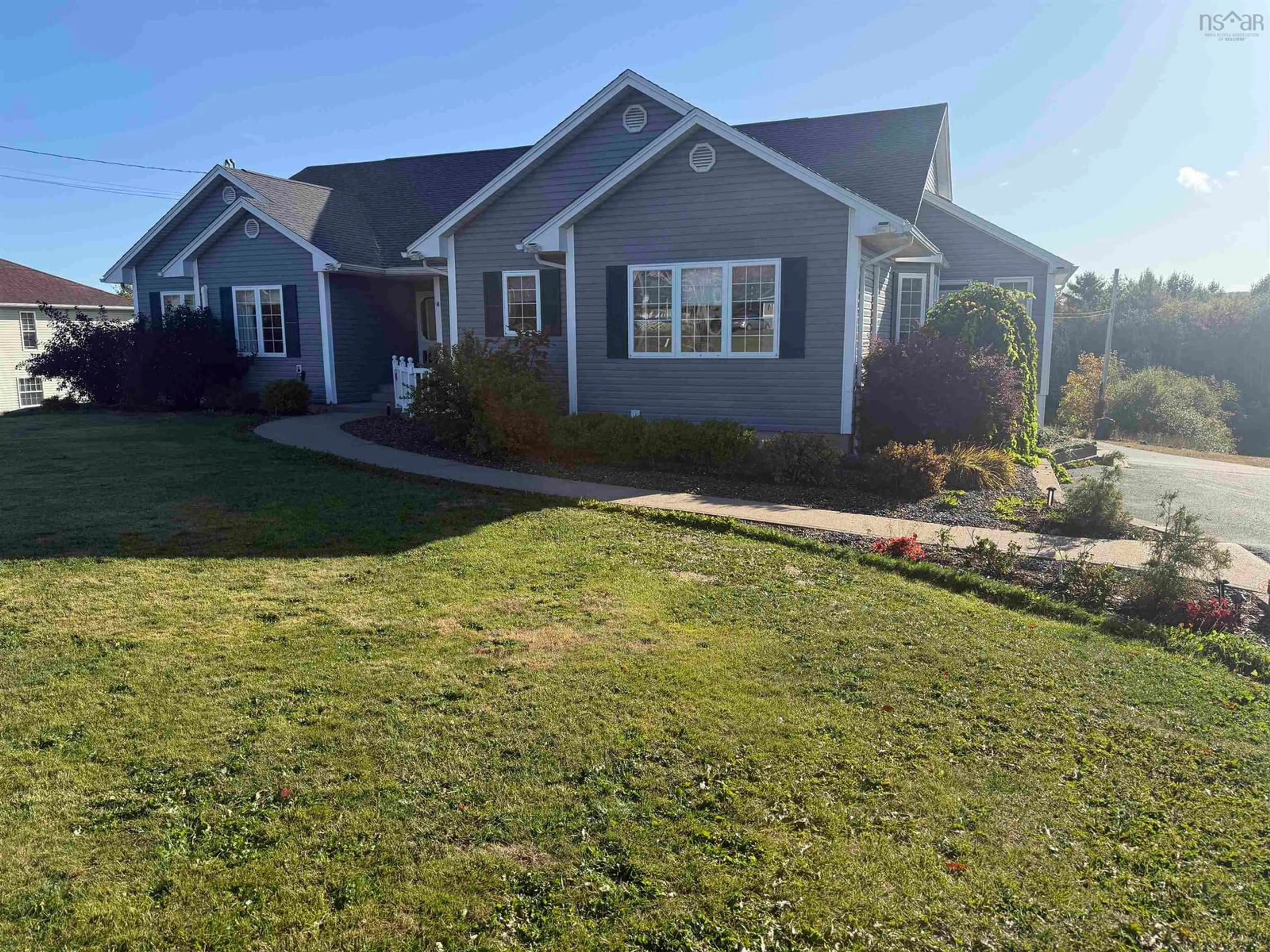 Home with vinyl exterior material, unknown for 111 2 Hwy, Enfield Nova Scotia B2T 1C8