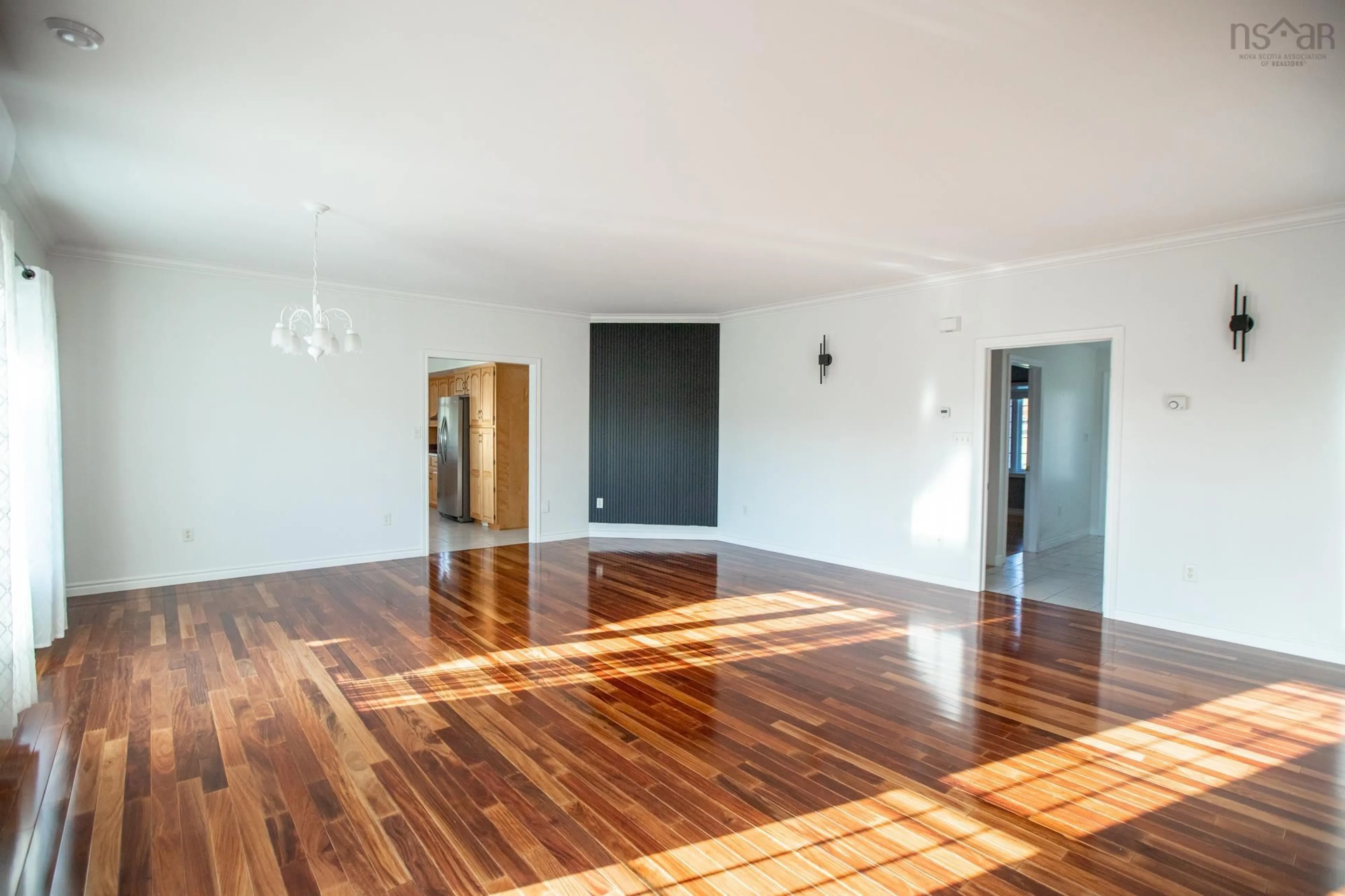 Indoor foyer for 111 2 Hwy, Enfield Nova Scotia B2T 1C8