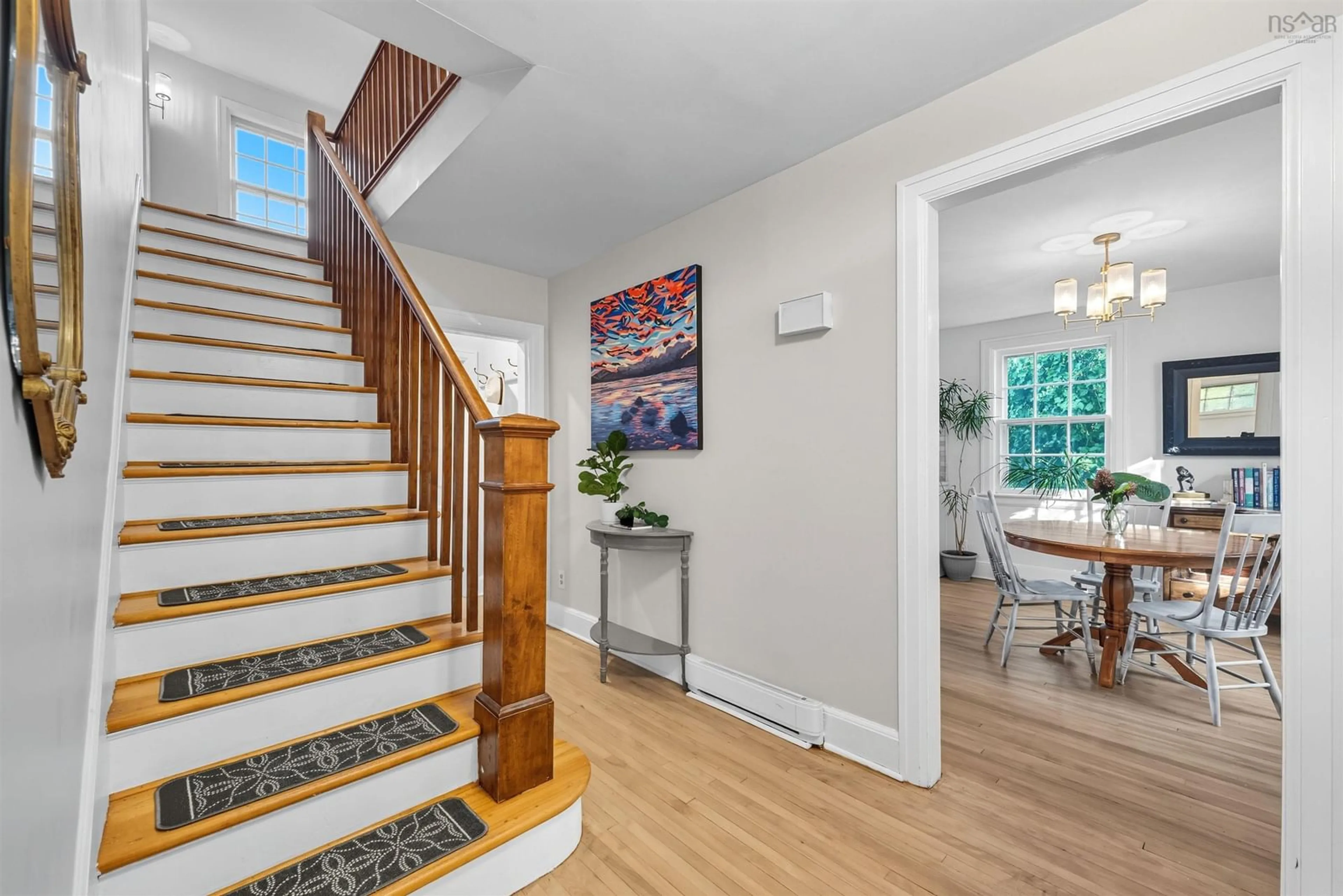 Indoor entryway for 1535 King St, Windsor Nova Scotia B0N 2T0