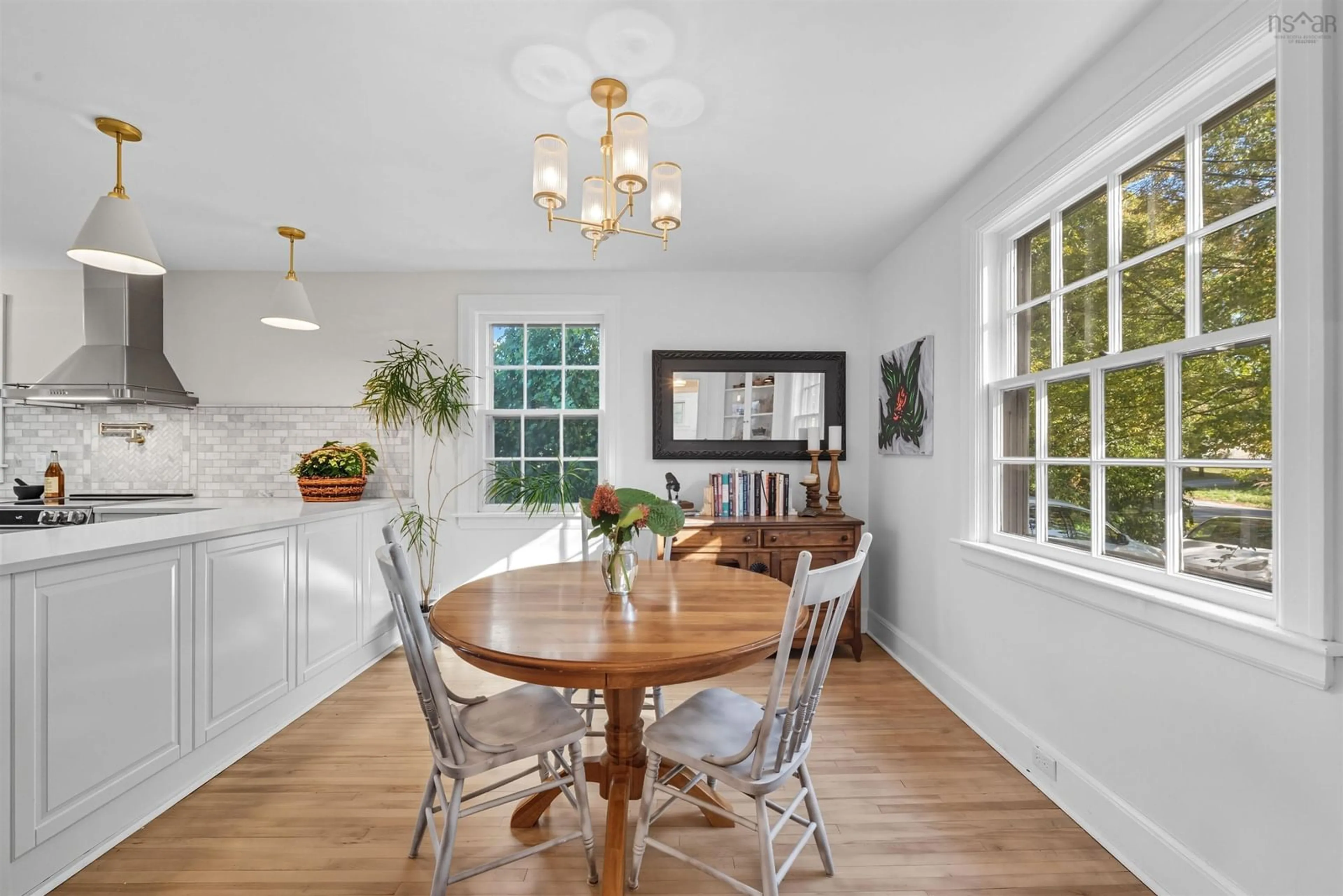 Dining room, wood/laminate floor for 1535 King St, Windsor Nova Scotia B0N 2T0