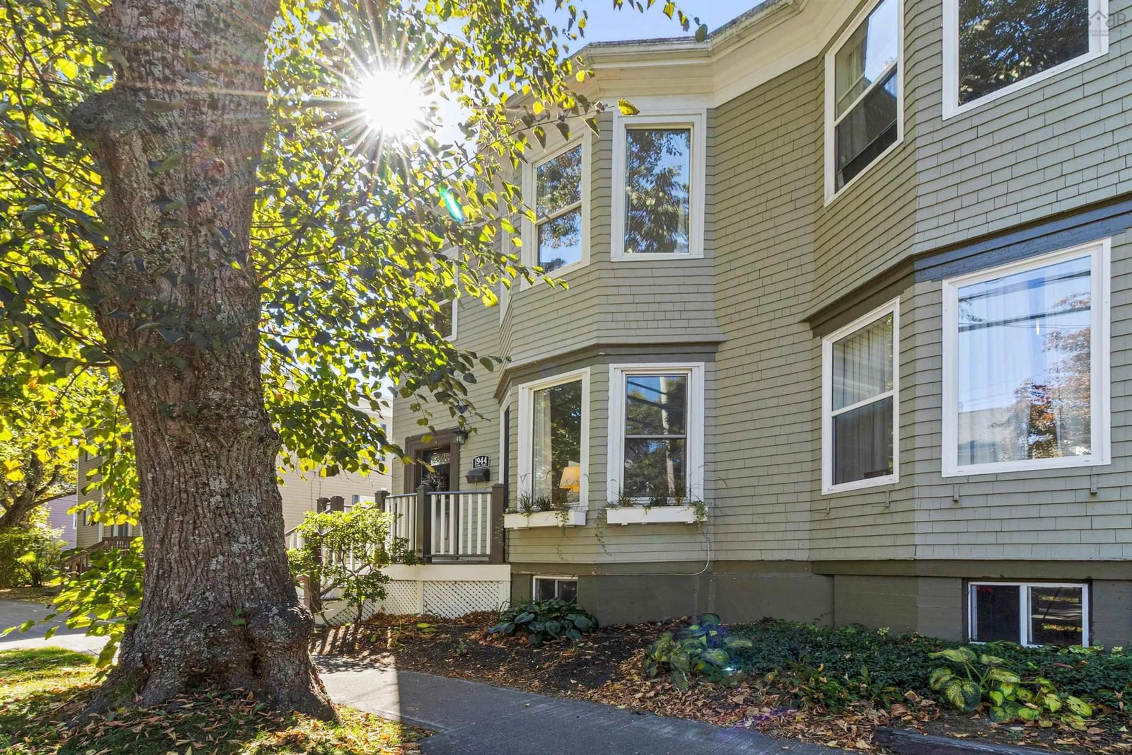 Home with vinyl exterior material, street for 1944 Vernon St, Halifax Nova Scotia B3H 3N9