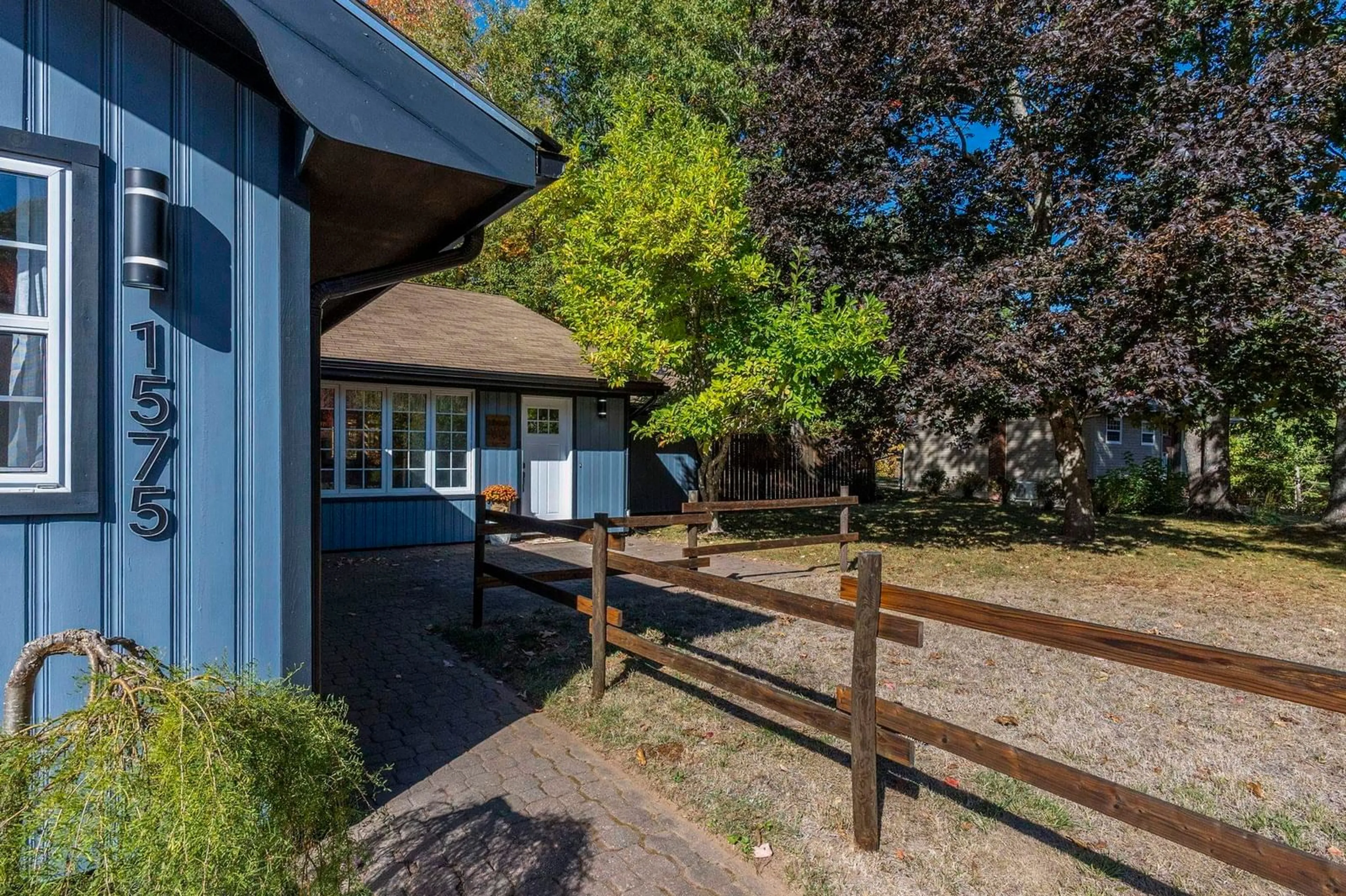 Patio, street for 1575 Charlene St, Coldbrook Nova Scotia B4R 1A7