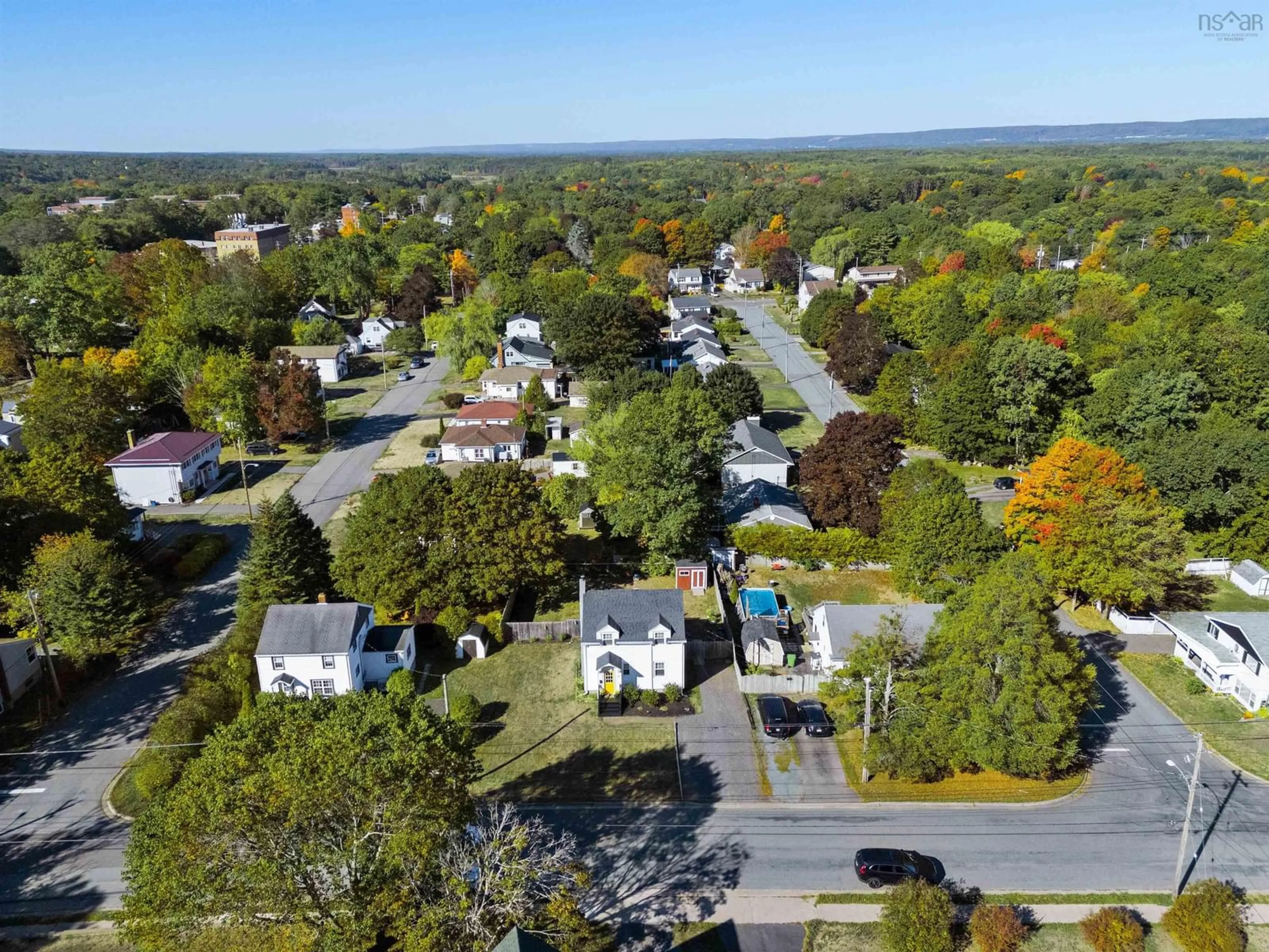 A pic from outside/outdoor area/front of a property/back of a property/a pic from drone, street for 70 Oakdene Ave, Kentville Nova Scotia B4N 2B9