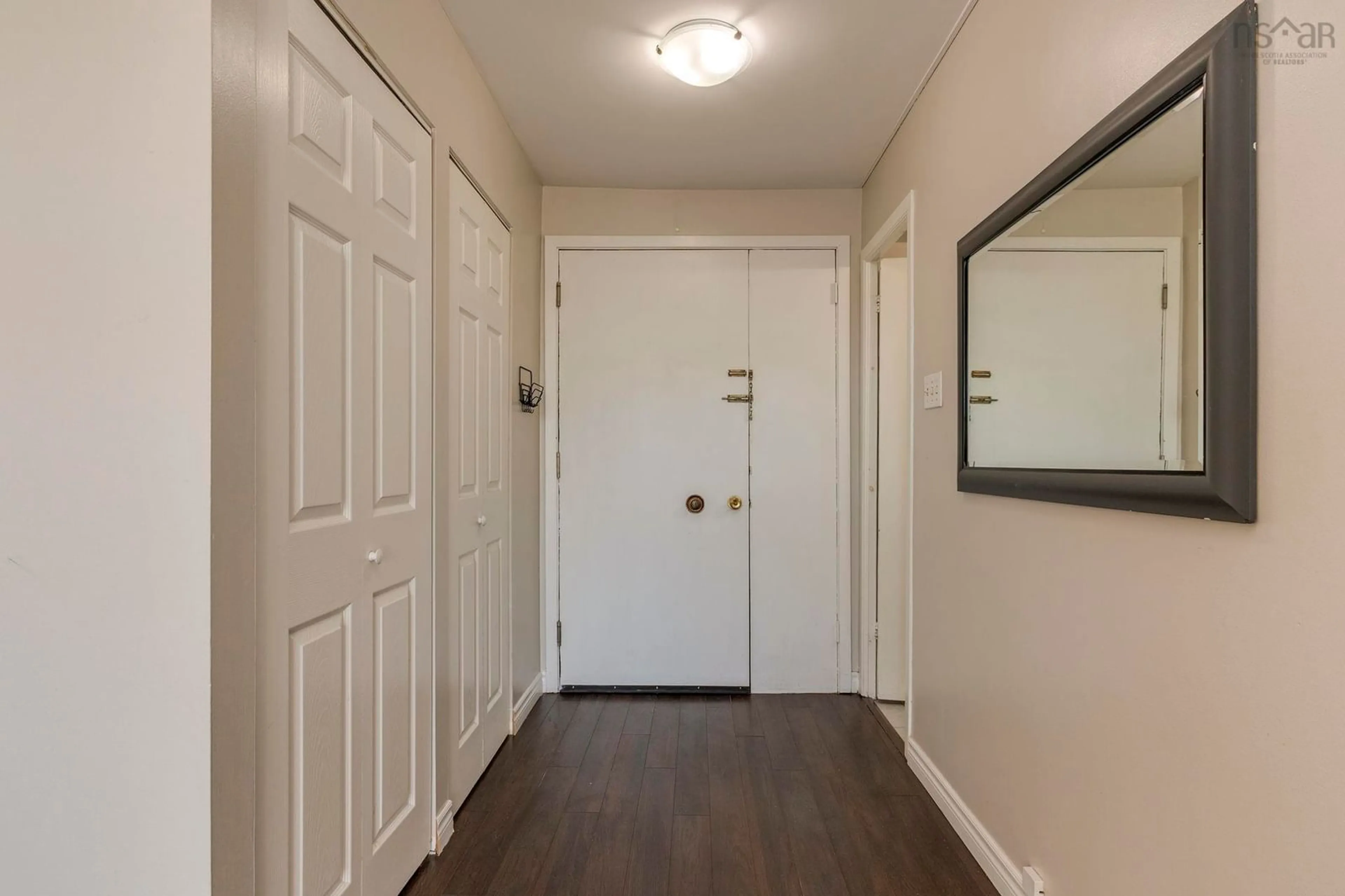 Indoor entryway for 5959 Spring Garden Rd #1005, Halifax Nova Scotia B3H 1Y5