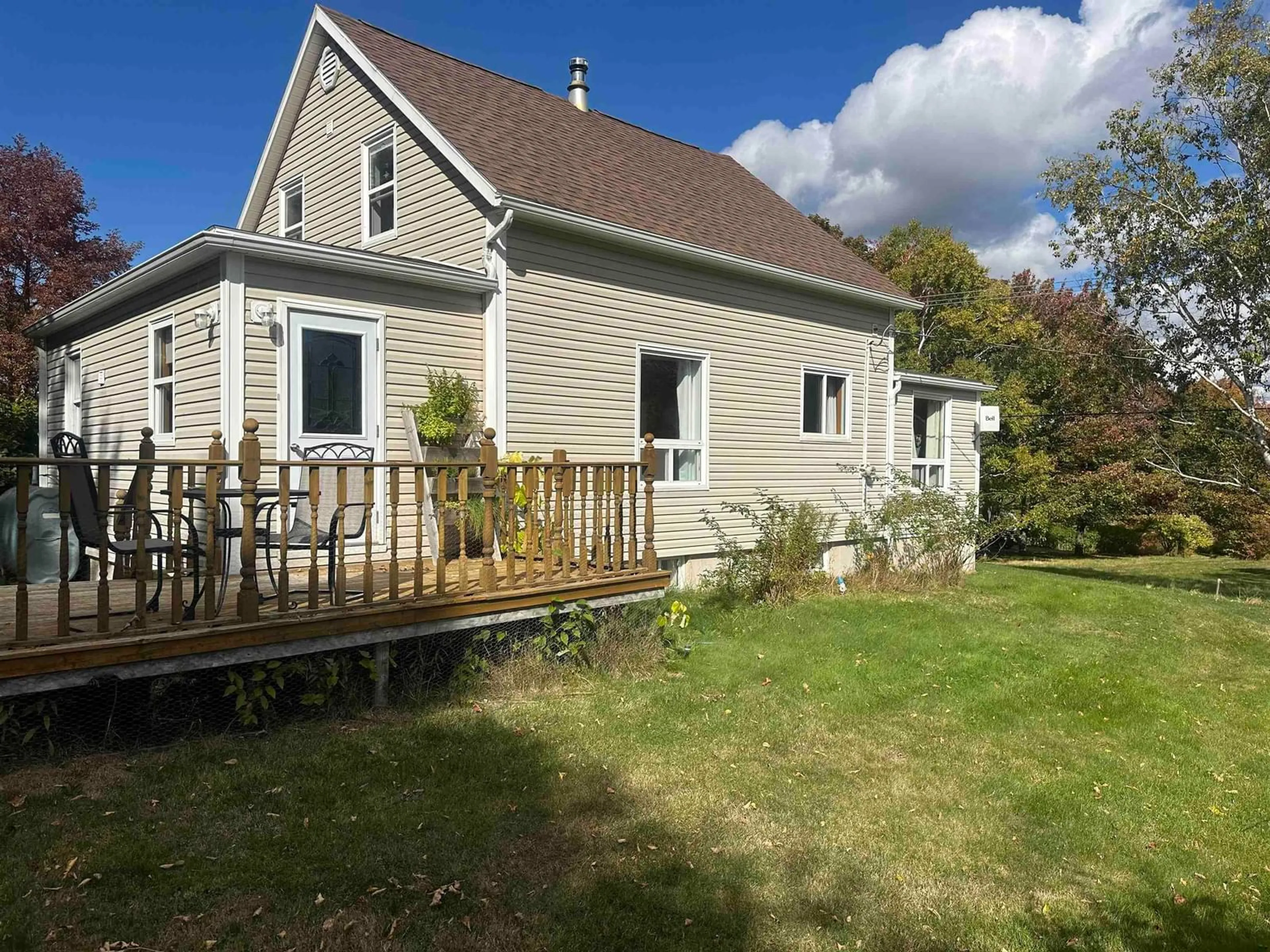 A pic from outside/outdoor area/front of a property/back of a property/a pic from drone, street for 339 Murray St, Mulgrave Nova Scotia B0E 2G0