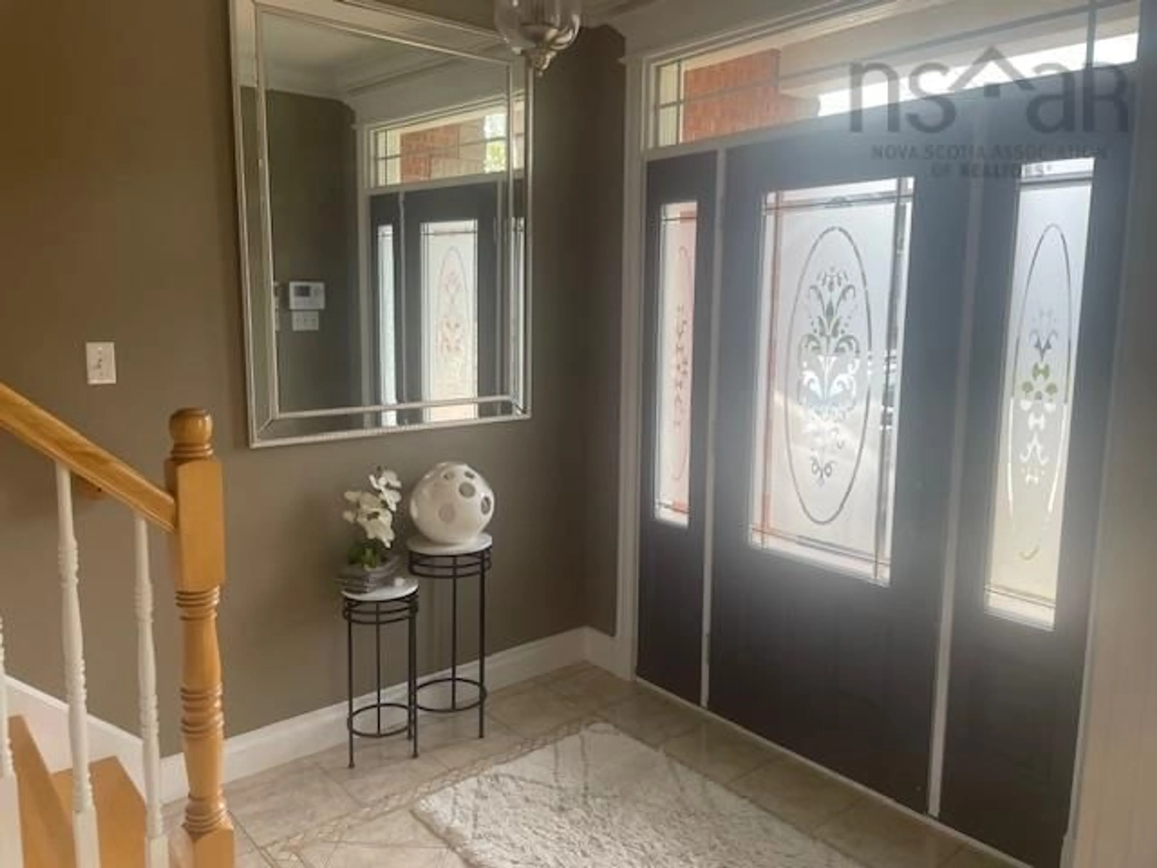 Indoor foyer for 50 Lindenwood Terr, Dartmouth Nova Scotia B2W 0B1